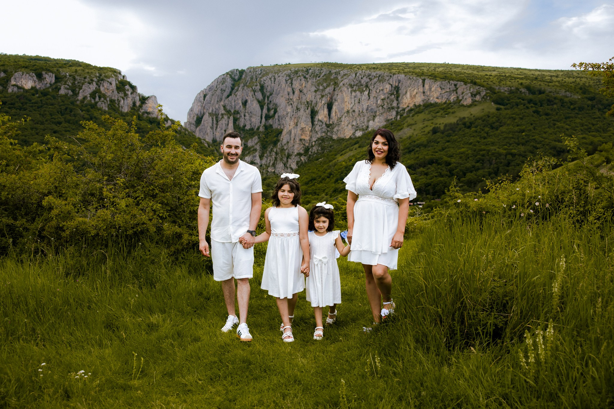 Ședințe foto de familie. Portré 📸 Photographer | Newborn photos • Maternity photos • Engagements • Weddings • Events • Portraits • Families • Birthdays • Parties