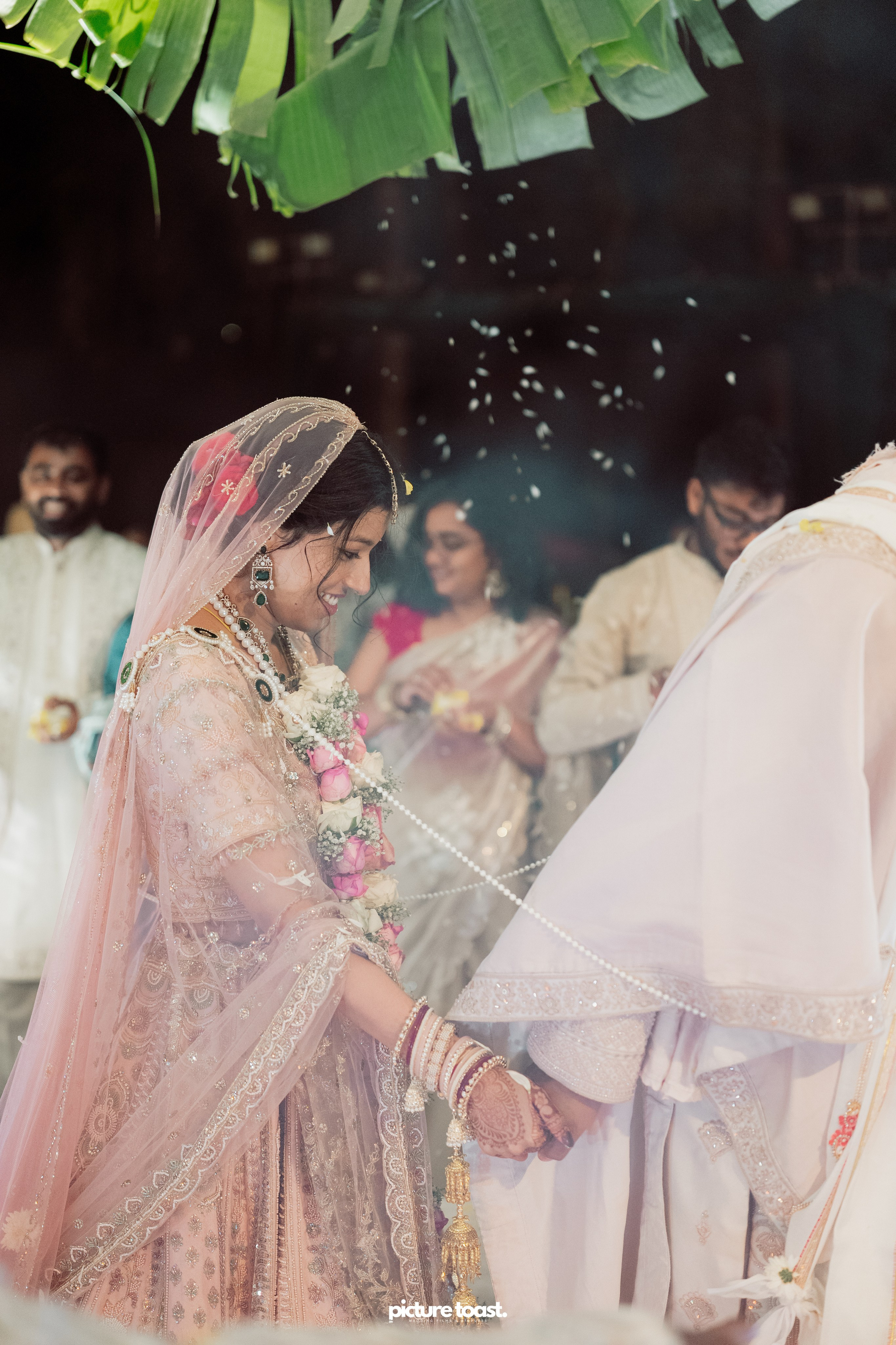 Gujarathi Wedding! Ft. Sahil & Thanima. Fine art Wedding Photographers in India & Canada