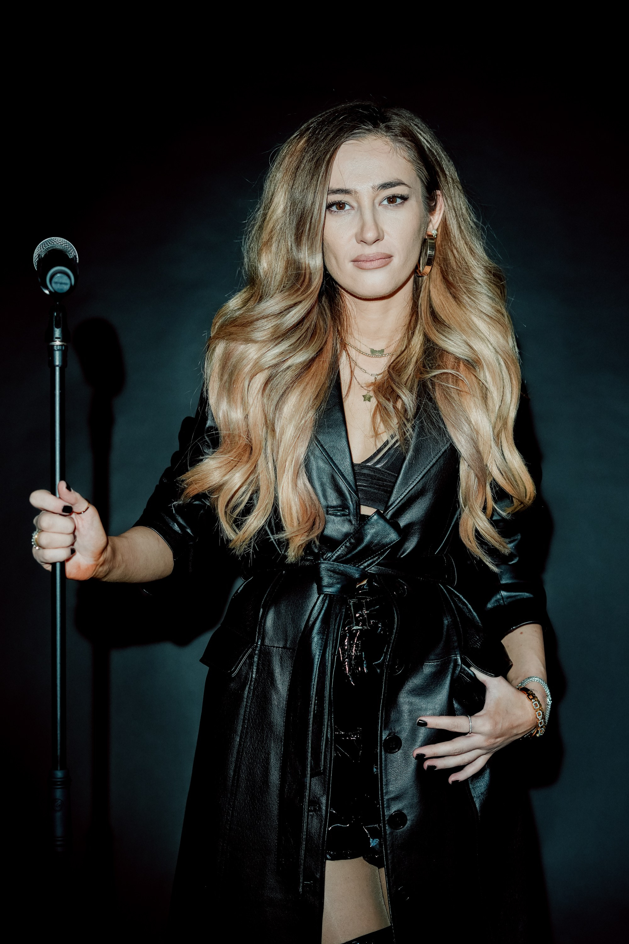 Shooting artist — Magda Stirbat. MARINABUGS