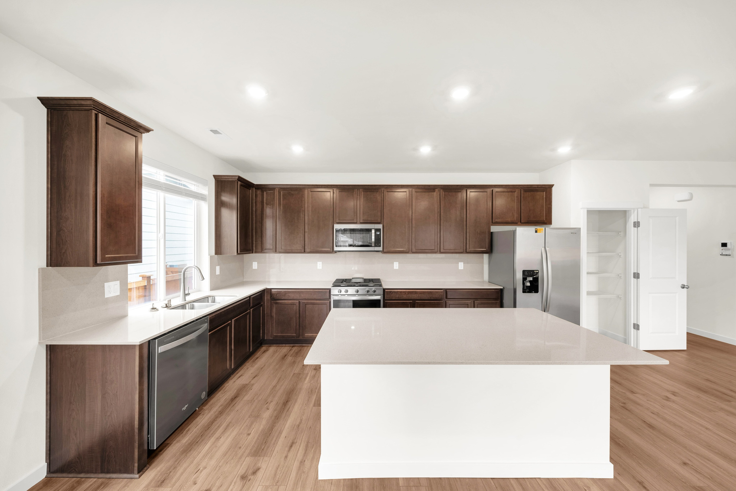 Real Estate photography. Washington state. EVAN ARISTOV WEDDING PHOTOGRAPHY — Seattle Wedding Photographer