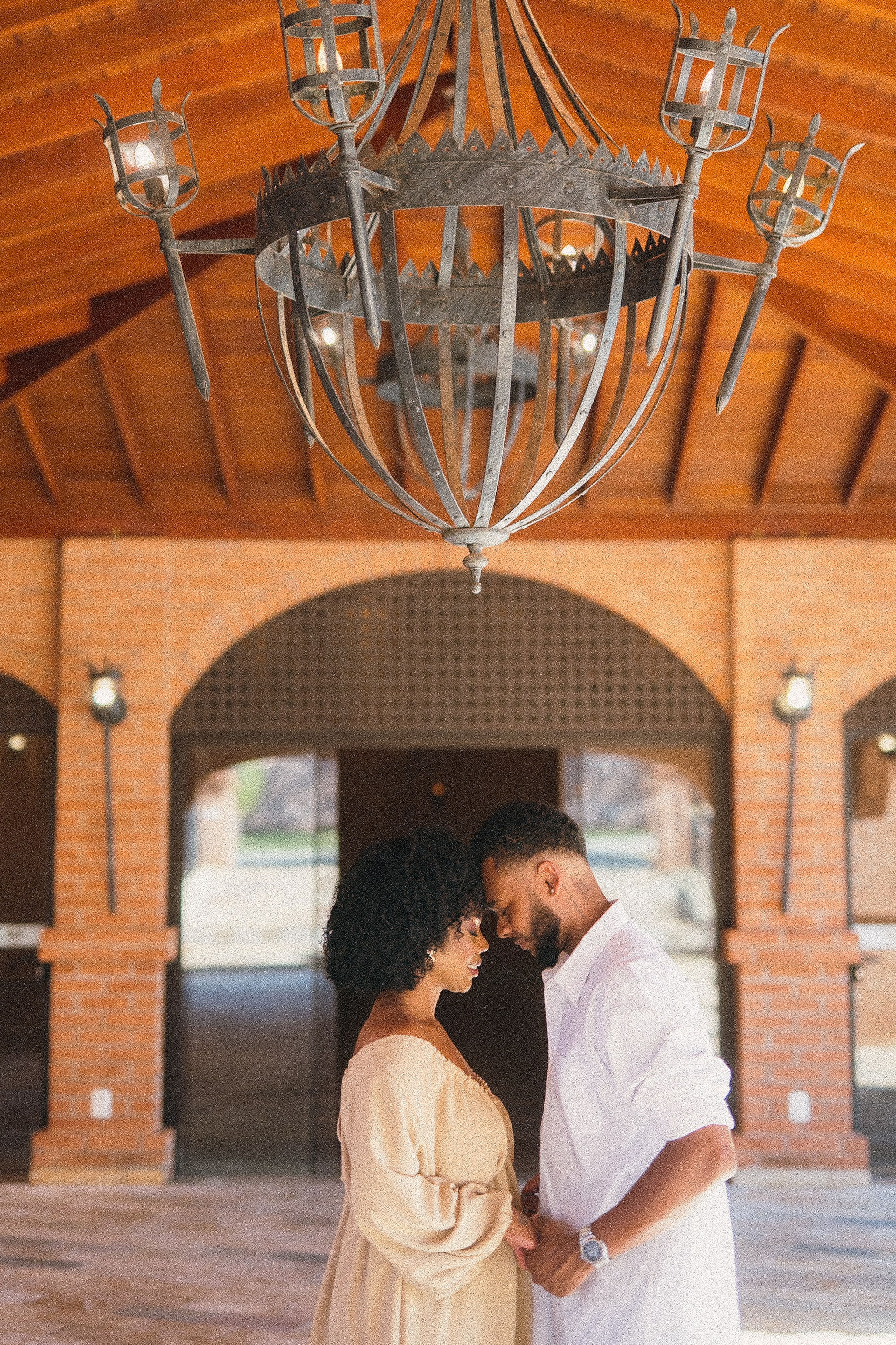 Pré Wedding — Joyce e Murilo (Espaço Muralha). Fotógrafo de casamento e Filmmaker de casamento
