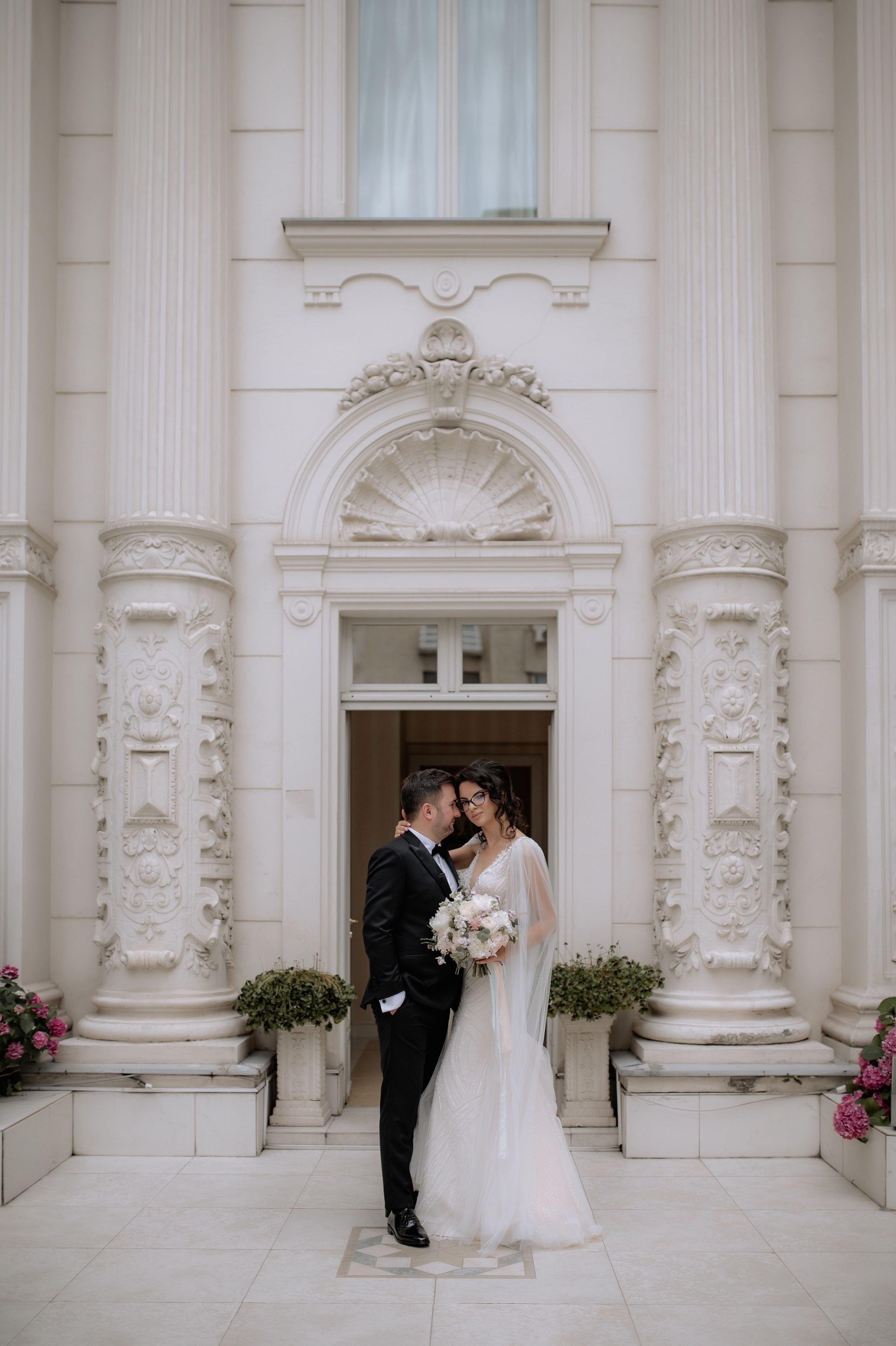 Fotograf Nunta Bucuresti la Baroque Events and Garden. Proud Vision Weddings | Wedding Photography & Film — Servicii profesionale Foto Video Nunta Iasi