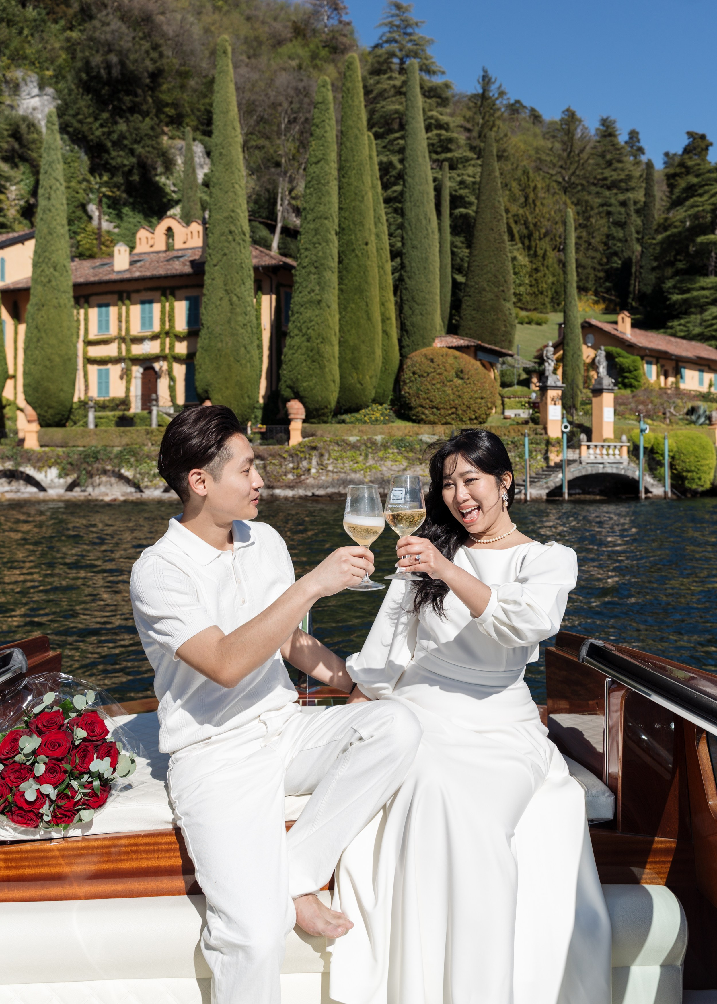 Secret Proposal on a Boat in Lake Como. Proposal Photographer in Lake Como