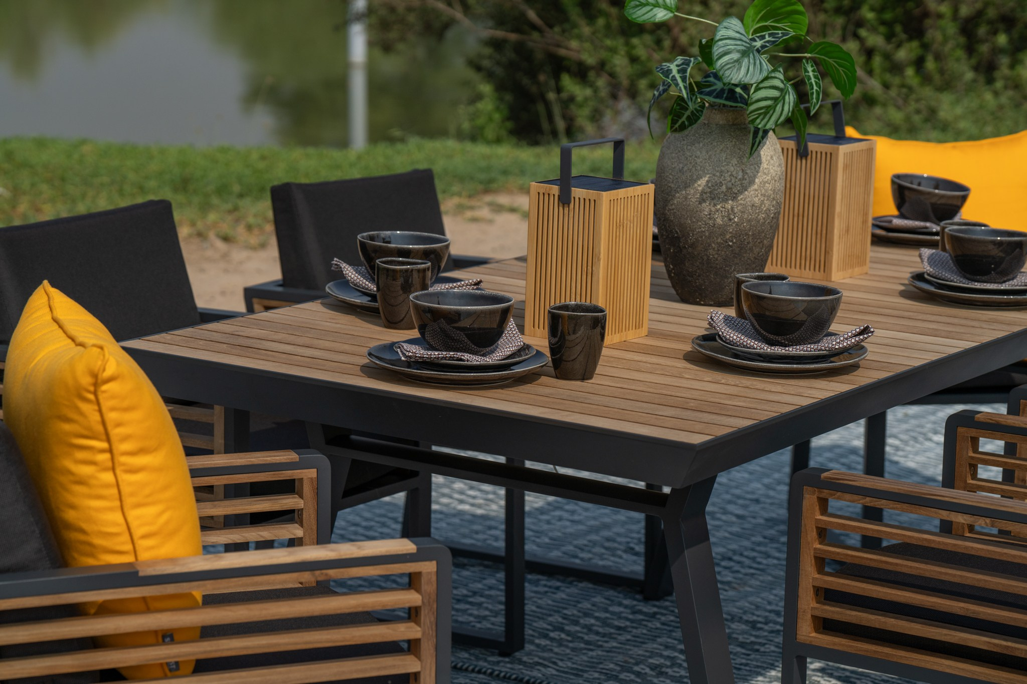 Suncoast Outdoor Furniture | Al Qudra | set 2. Zakhar Leshkov Photo