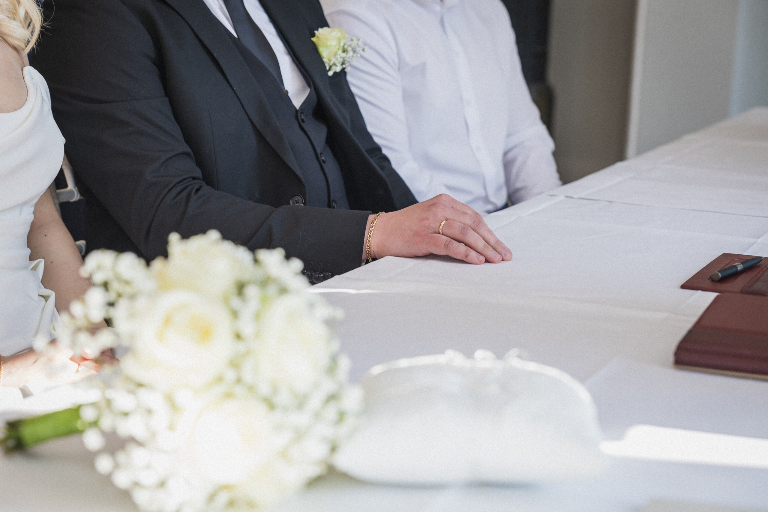 Standesamtliche Trauung Ovelgönne – Natürliche Hochzeitsfotos & Emotionale Reportagen!. Hochzeitsfotografin in Gütersloh | Authentische Hochzeitsreportagen | TK Photographie