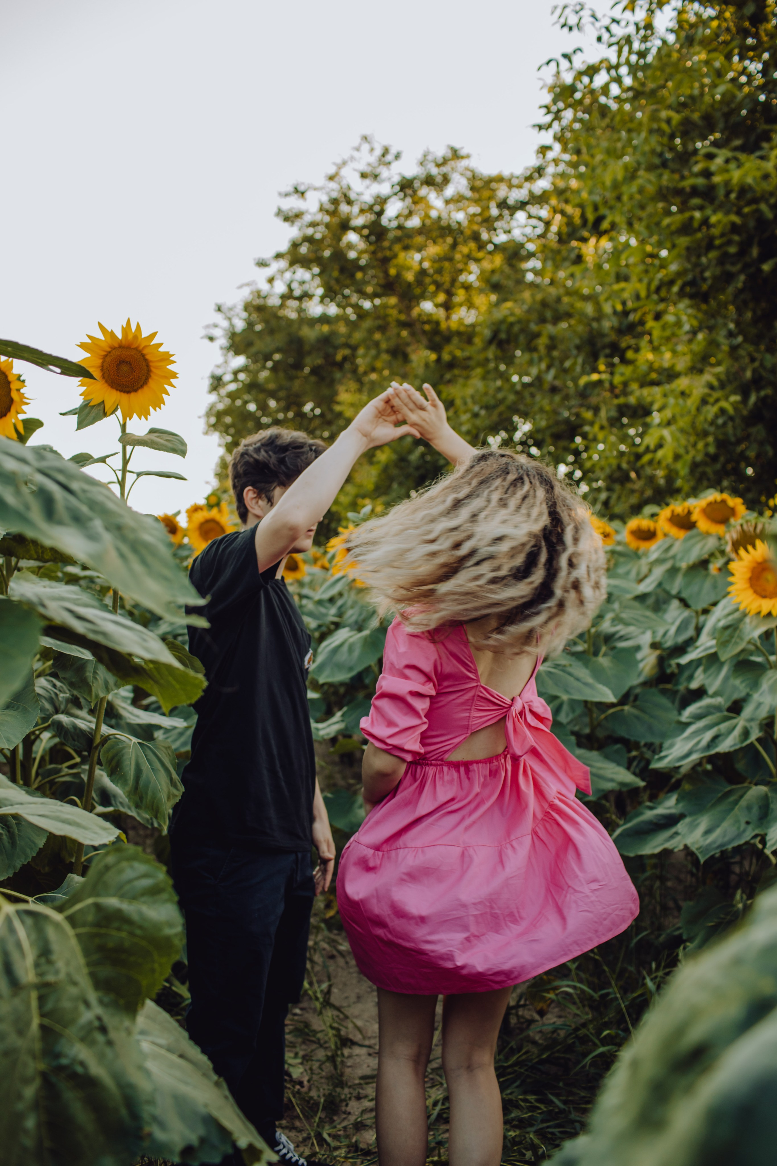 Raul & Larisa. Wedding & couple photographer from Romania Rut Vetan