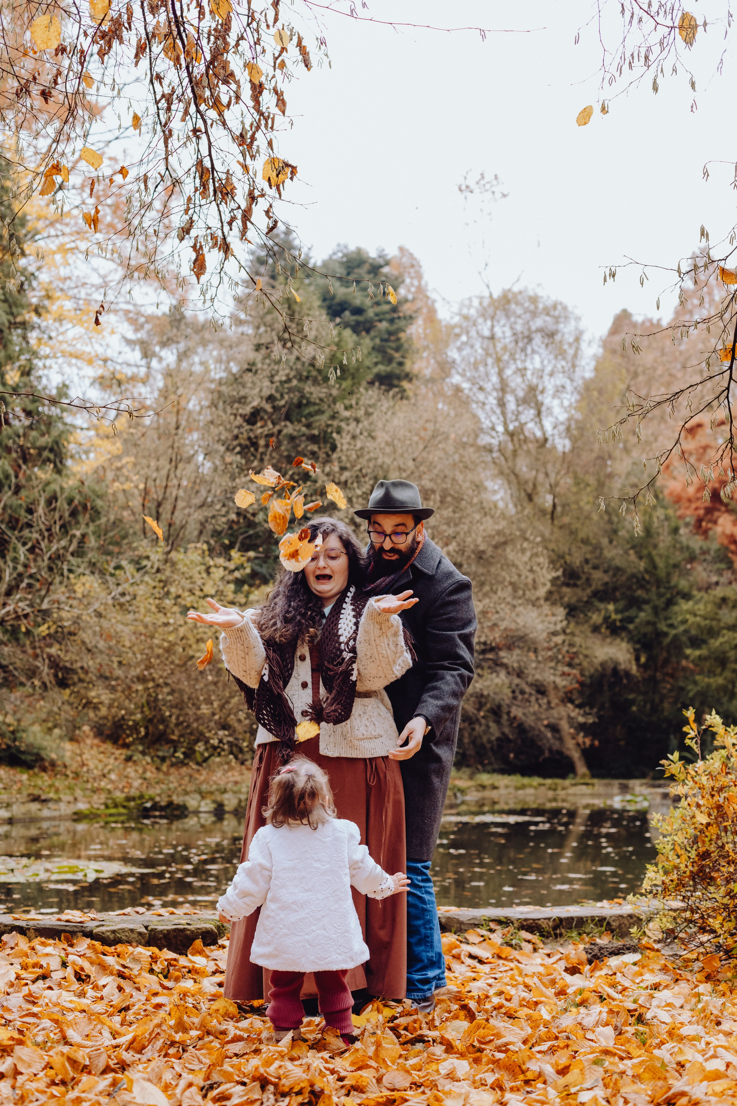 Alex & Lavinia. Wedding & couple photographer from Romania Rut Vetan