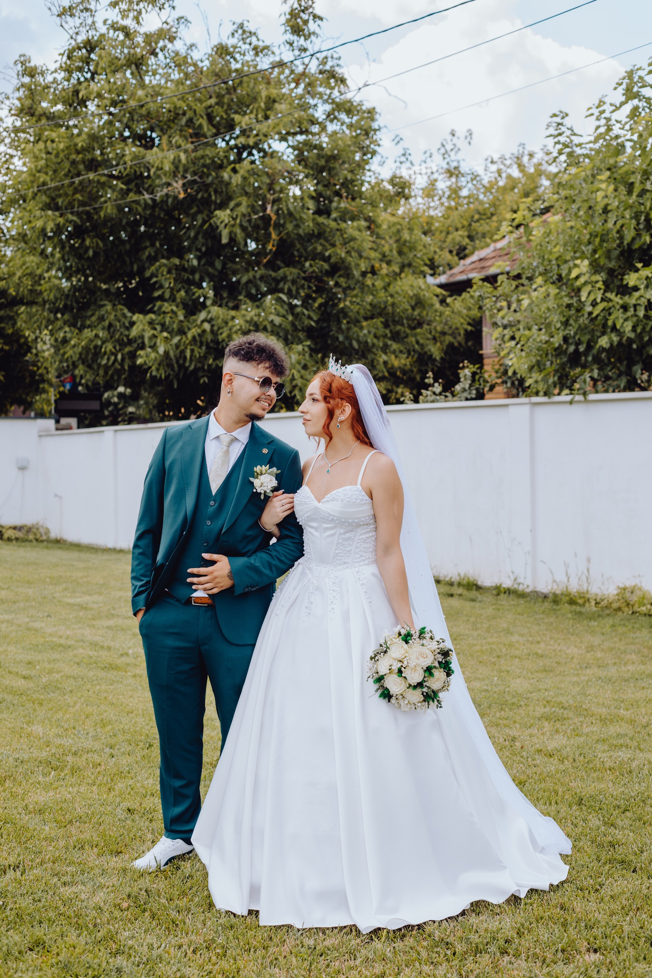 Paul & Maria. Wedding & couple photographer from Romania Rut Vetan