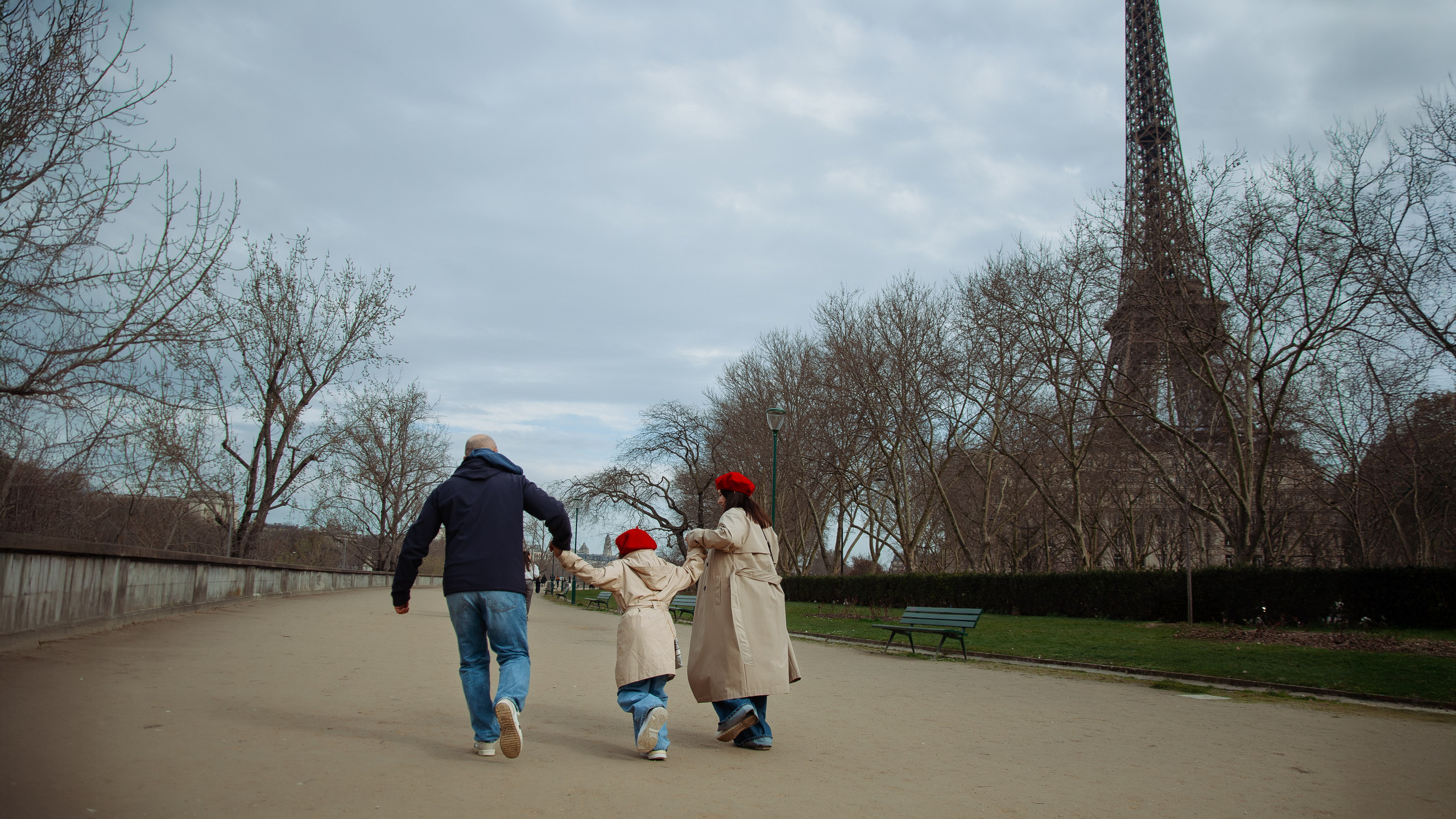 Family photoshoot. Paris photographer — Polina Osipova