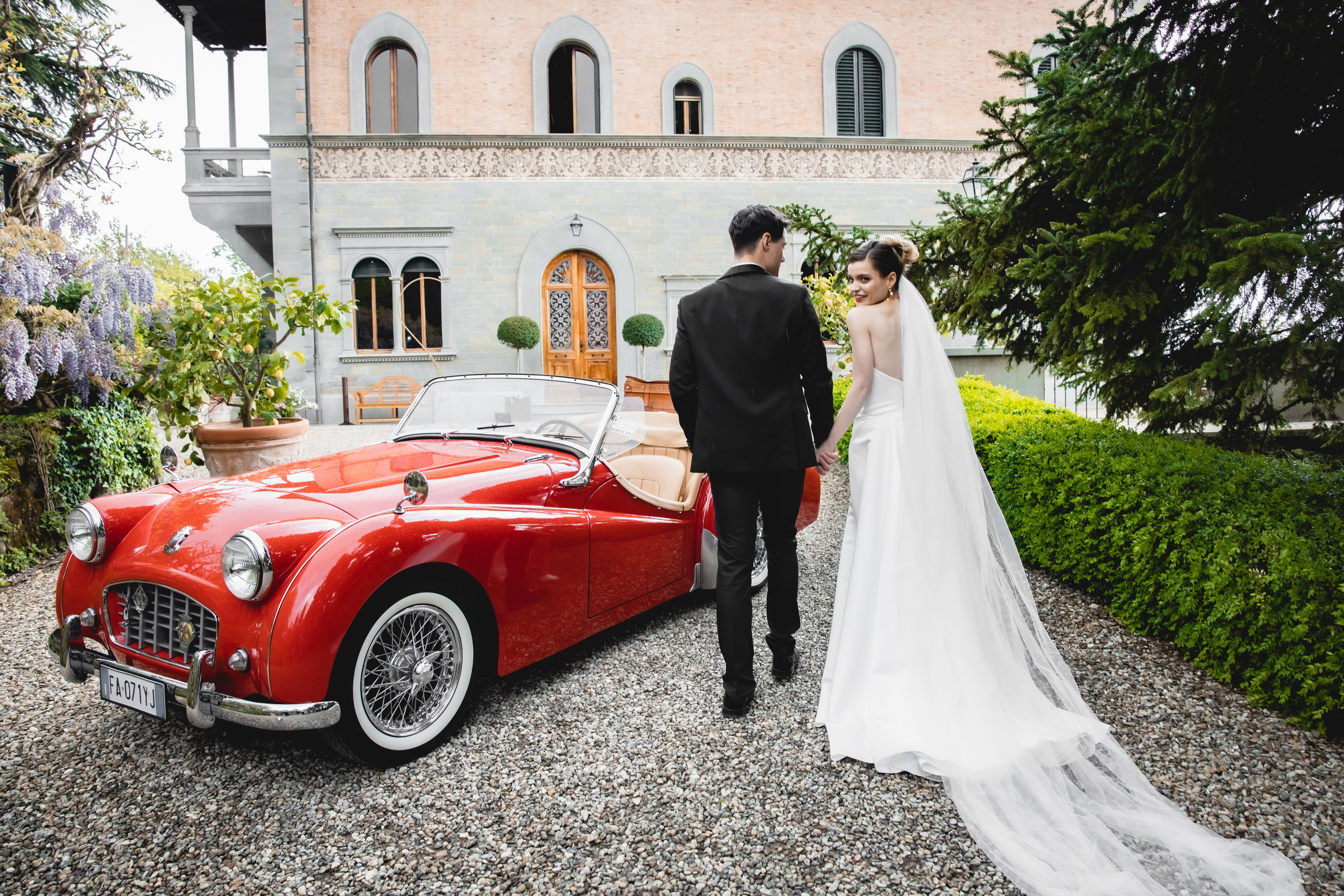 Tuscany Wedding Villa La Commenda Concordia. Professional wedding photographer in Copenhagen, Denmark — Julia Byron