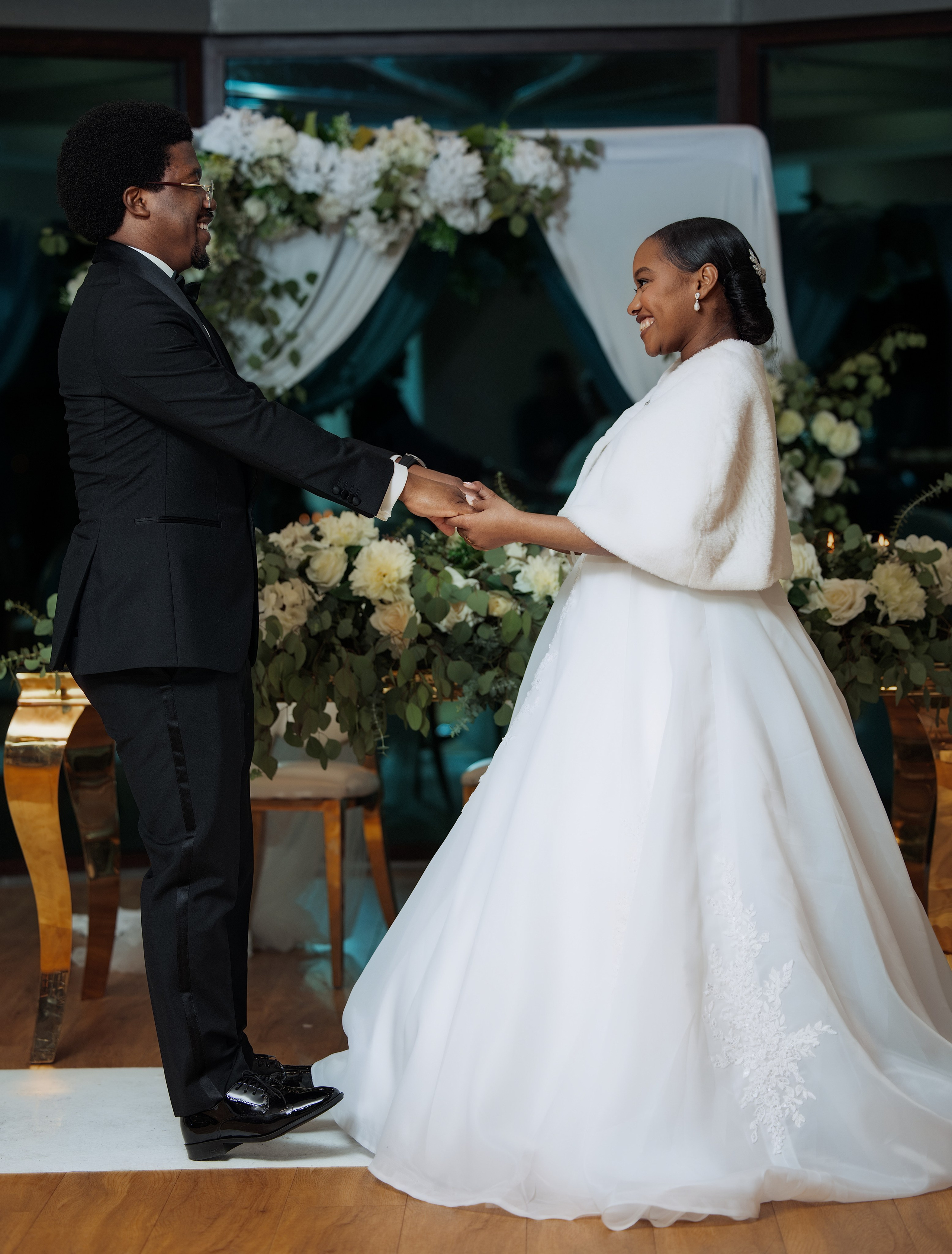 Nawik e Ethson. Fazemos o seu casamento ser lembrado por gerações