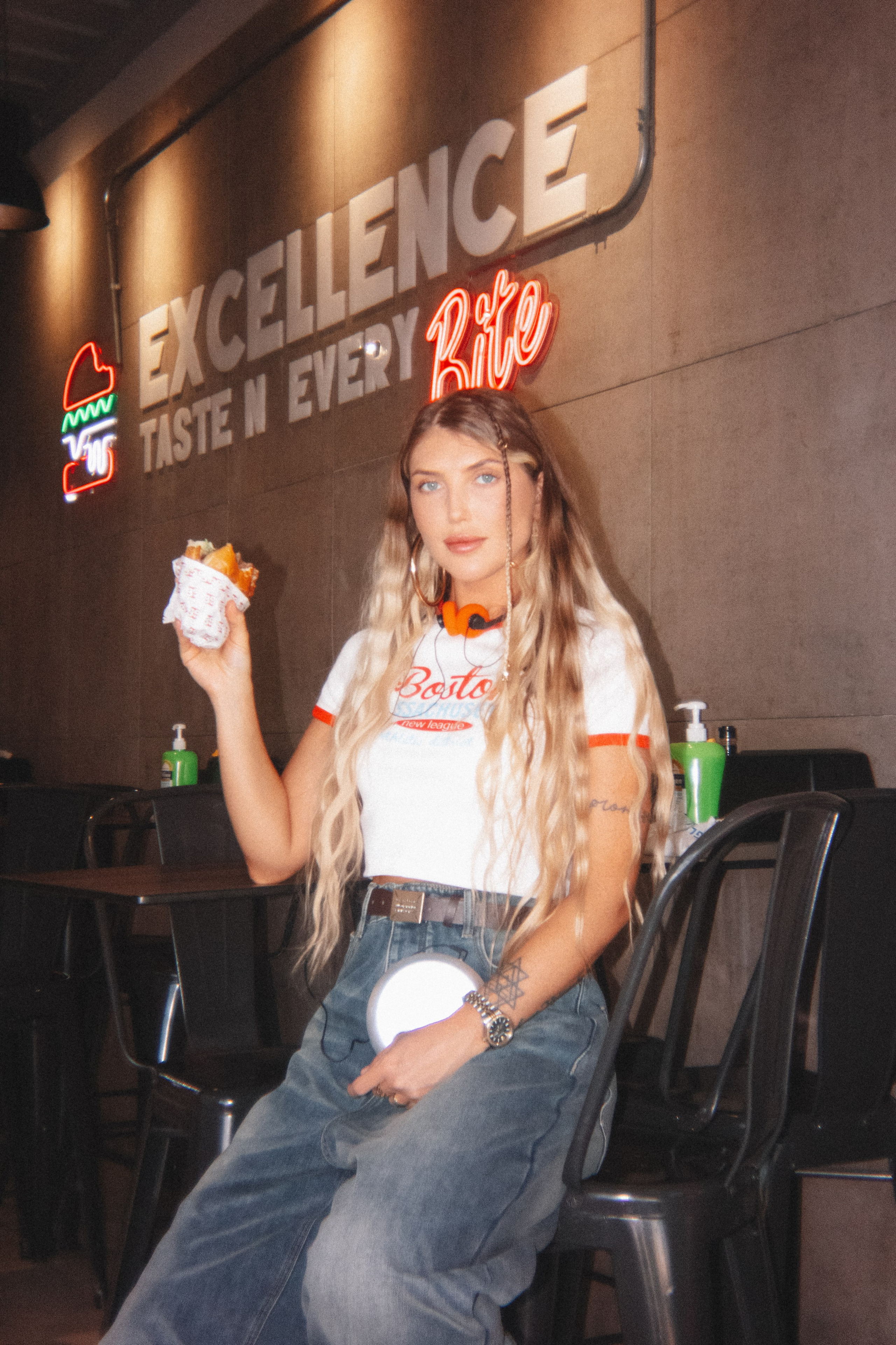 Vika — 2000s Burger Vibes. Veronika Basova | Photographer | Cinematic & Magazine | Amman, Jordan