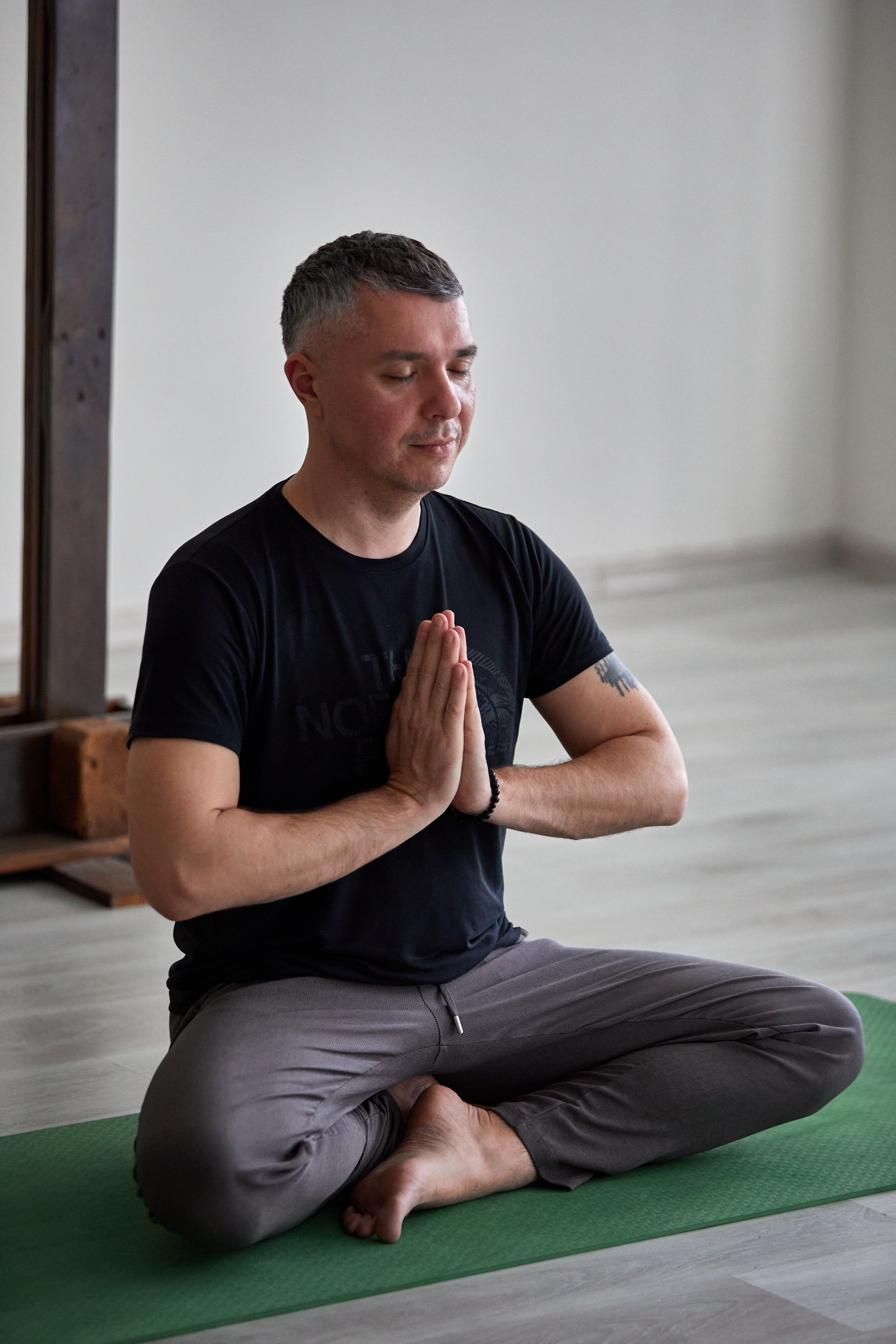 Практика в Yoga Shahi Center. Photographer in Baku Kamran Enceladus