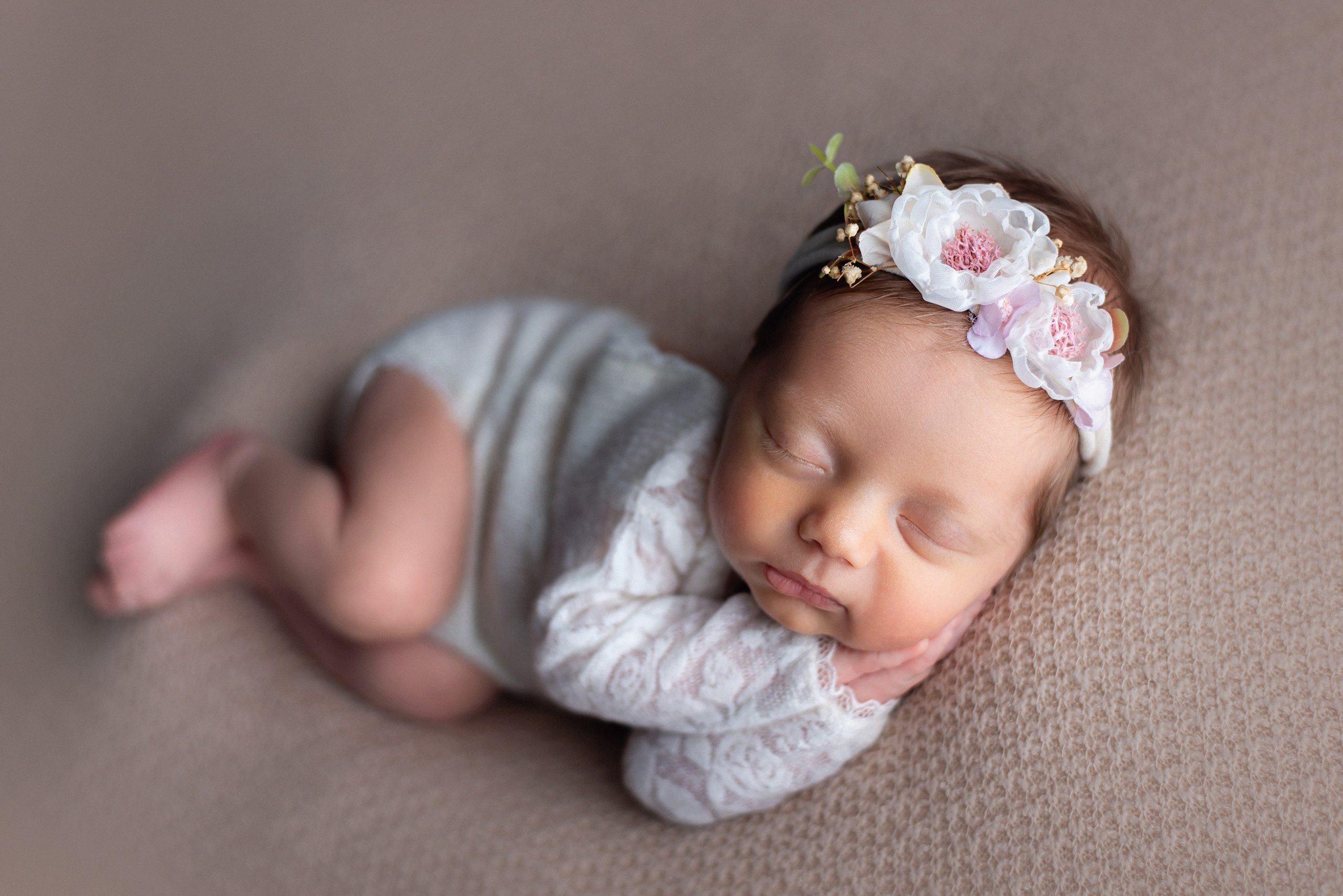 Vera 23 days. In-home newborn photography Raleigh & area Katya Kulikova