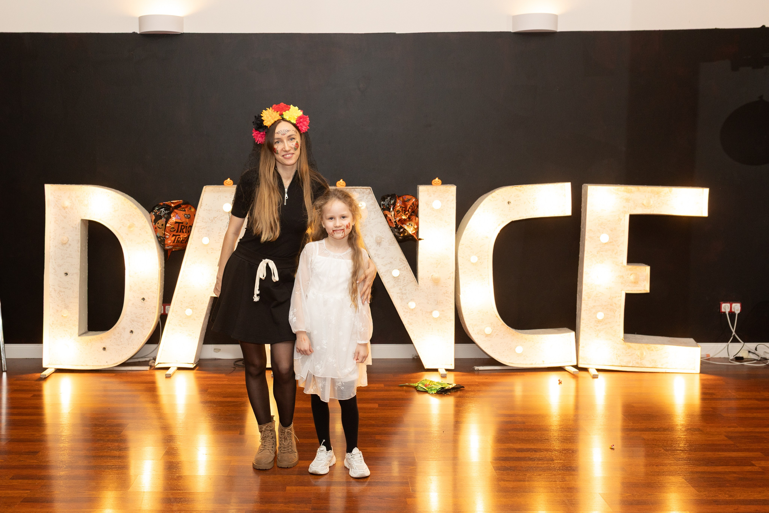 Leo dance studio Helloween 2025. Семейный и детский фотограф в Варшаве Мила Бобровская
