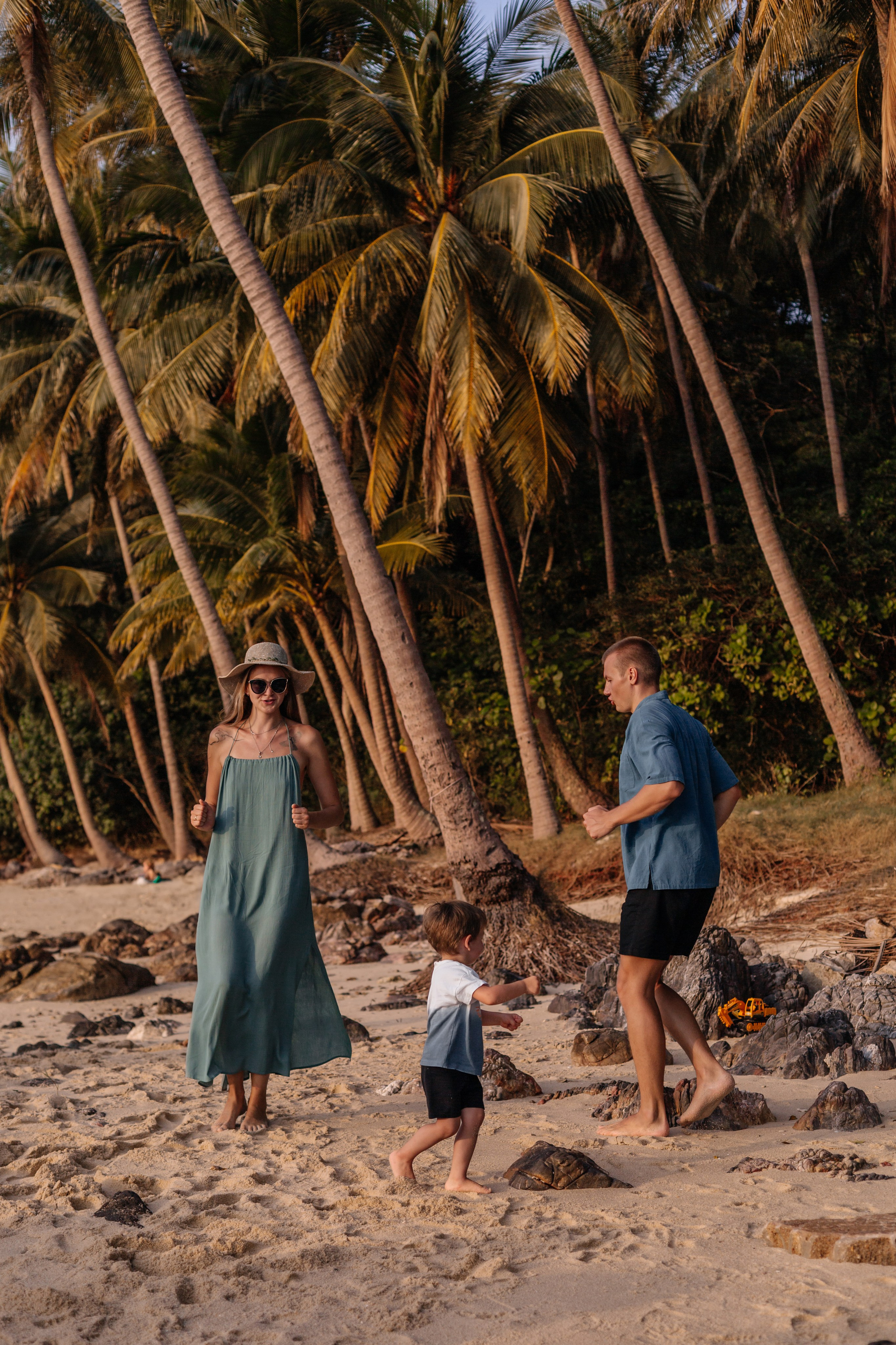 Family -Taling Ngam beach 01.03.2025. Фотограф на Самуи — Фотосессия на Самуи — Фотограф Ксения Шумейко