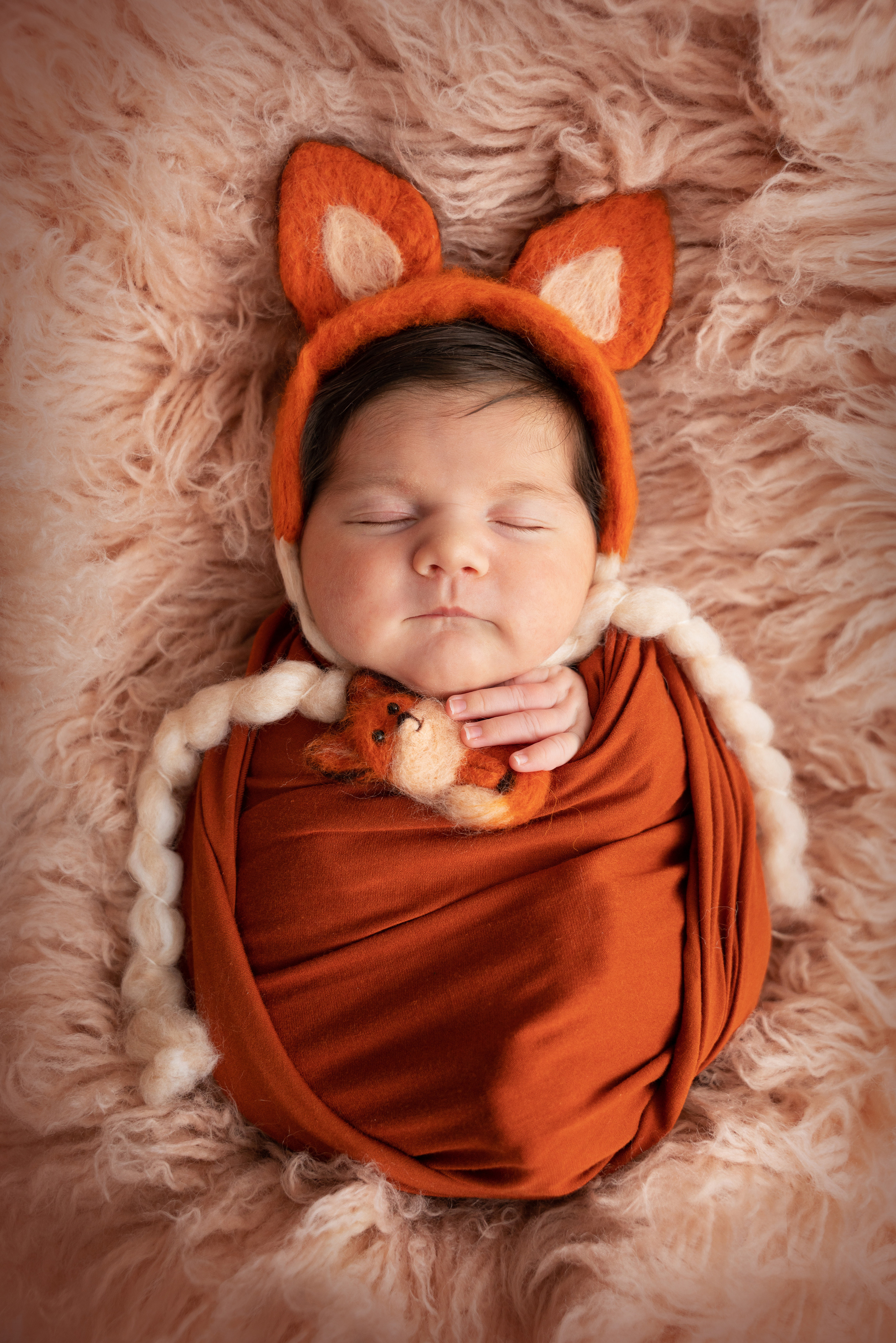 Das Studio hat Requisiten für die Babyshootings