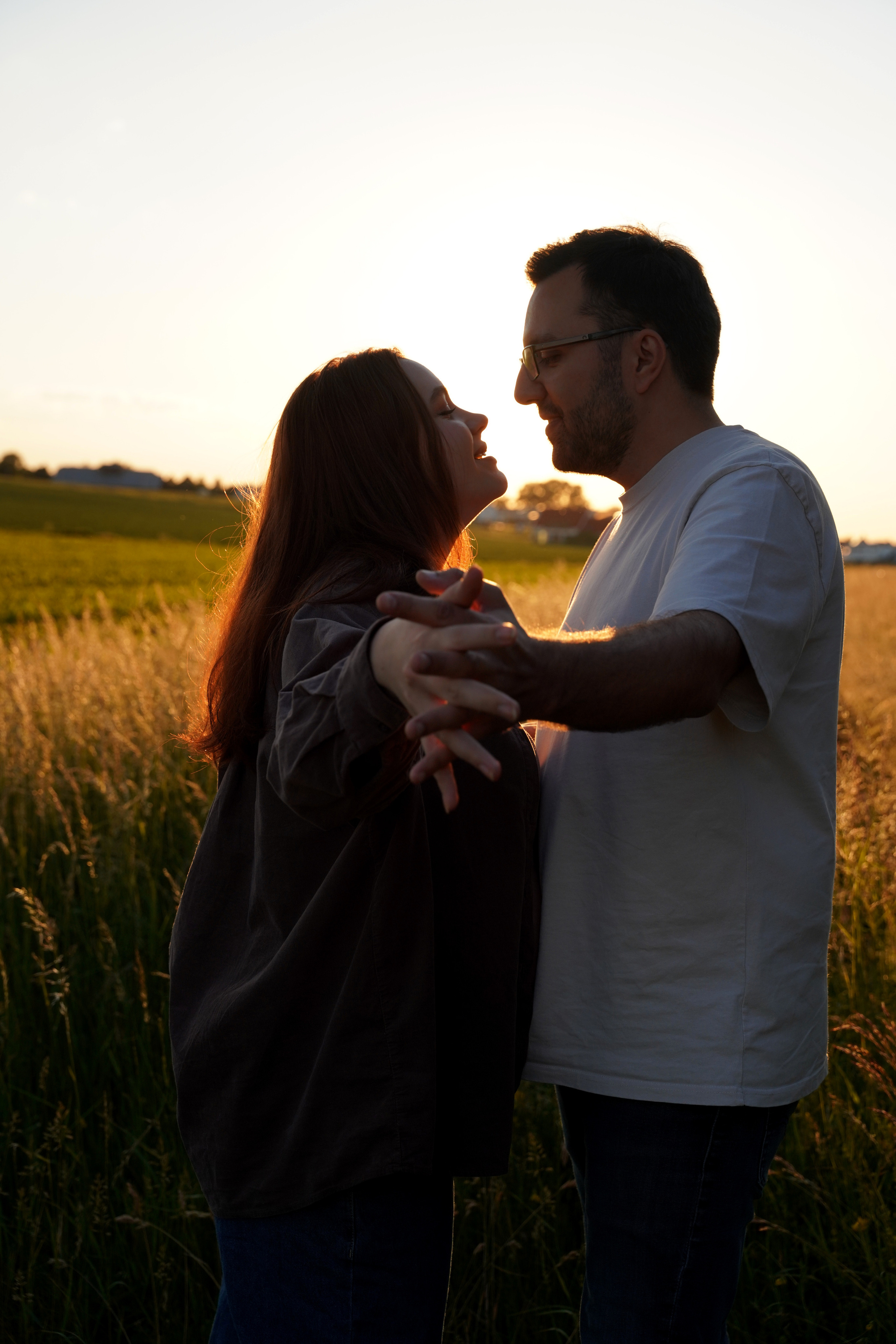 Lovestory Fotoshooting im Sonnenlicht