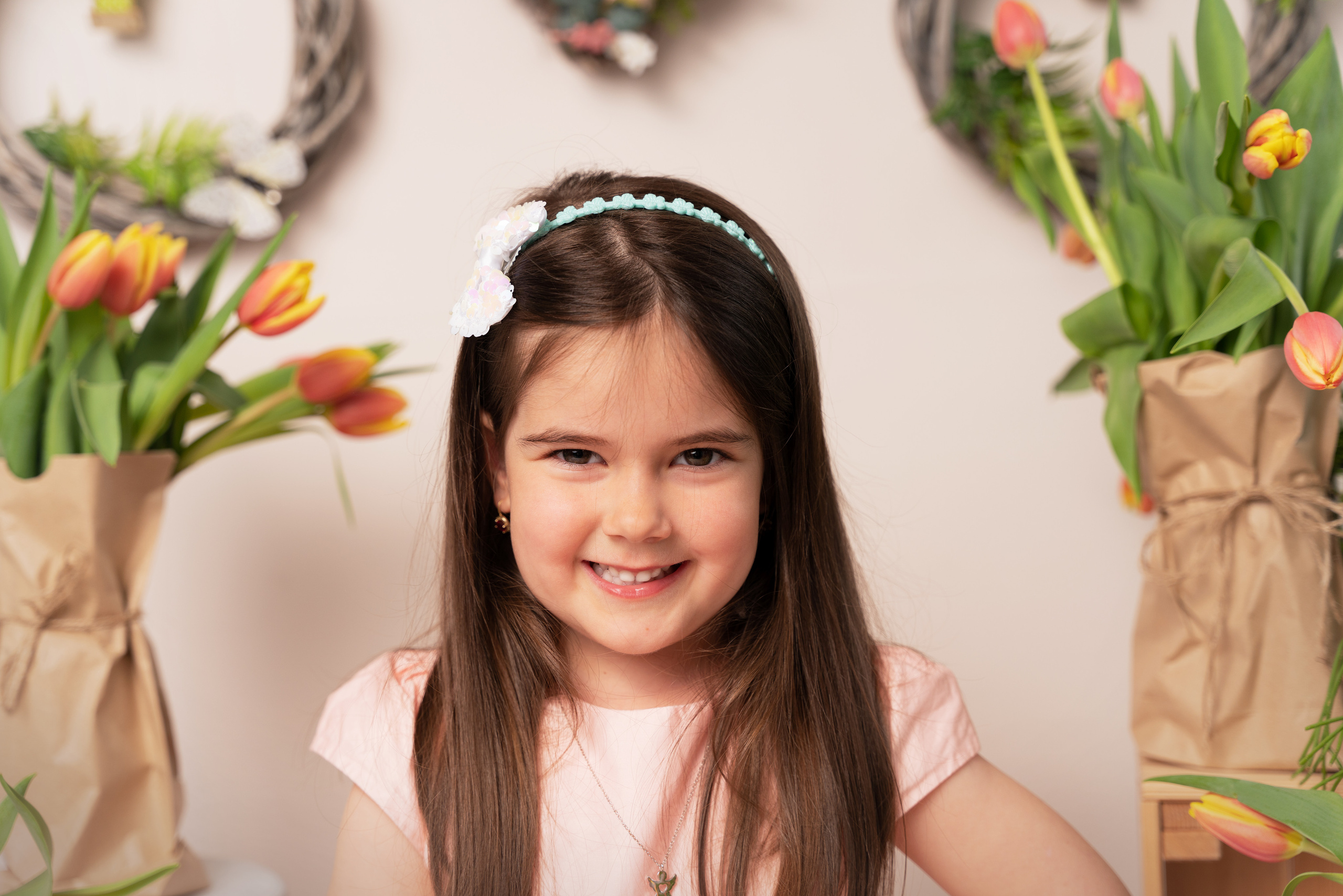 Fotoshooting in Blumen für Kinder