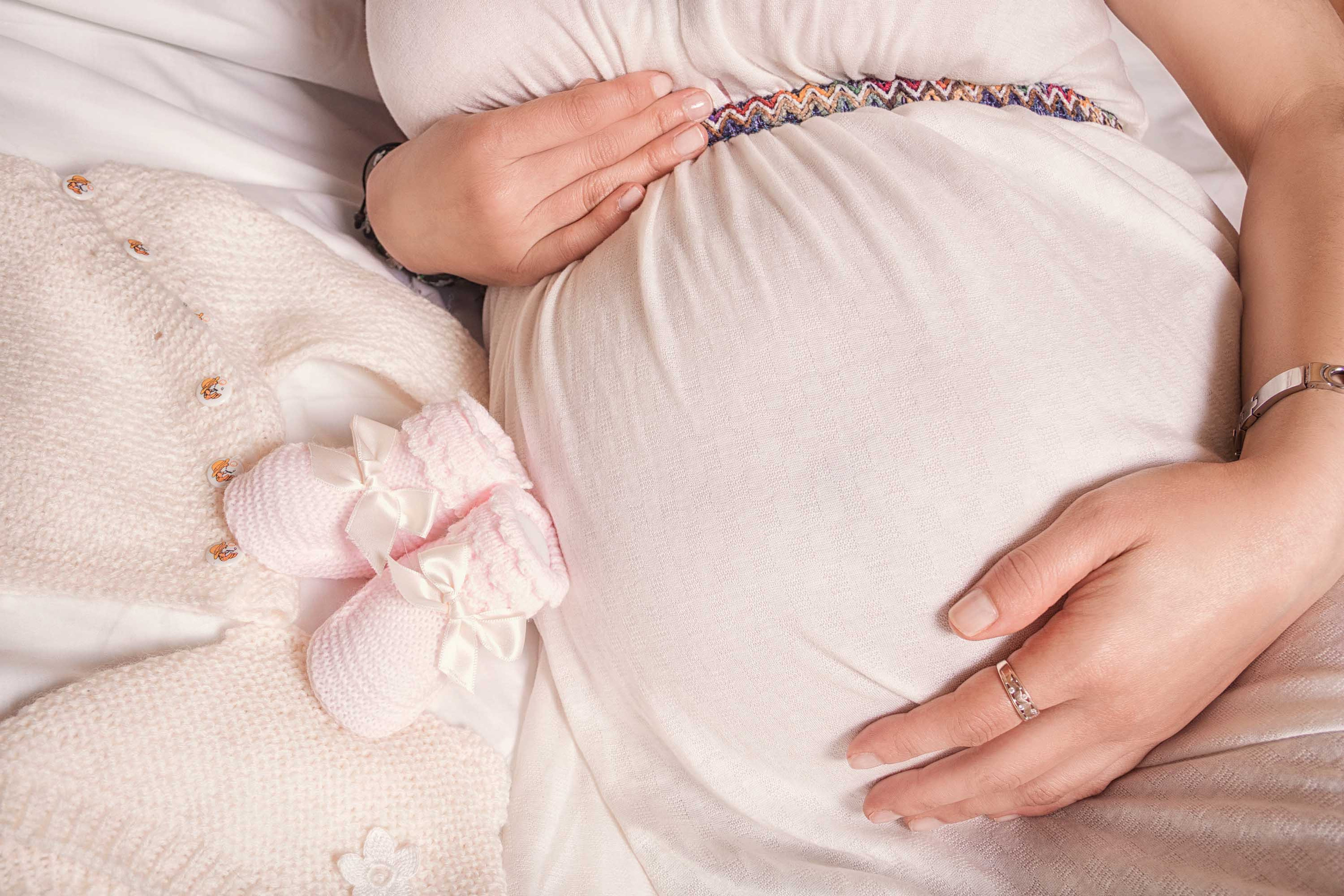 Embarazo. Fotógrafo de bodas y familias en España, Málaga, Marbella