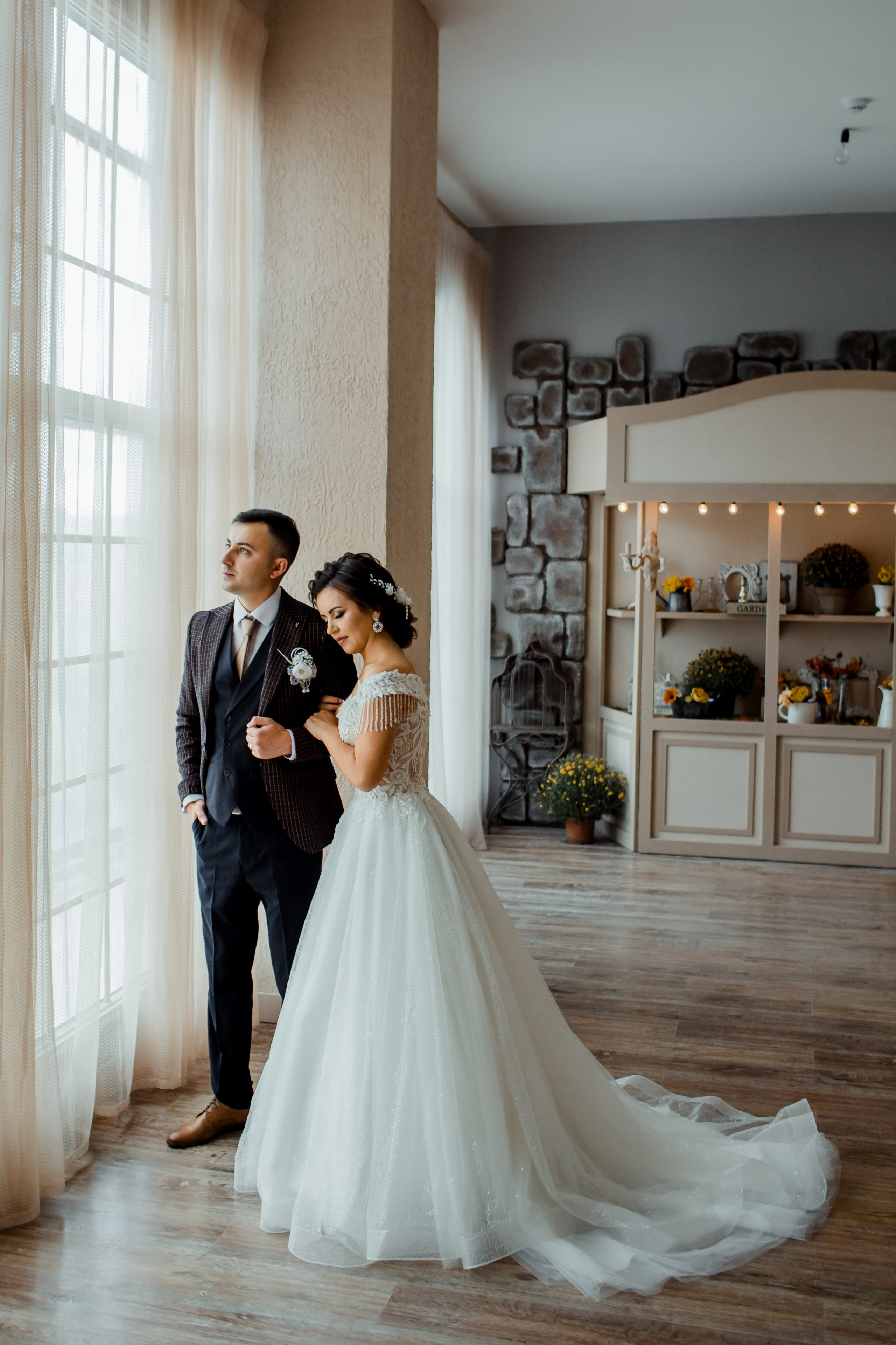 M & M. Crudueugen.com