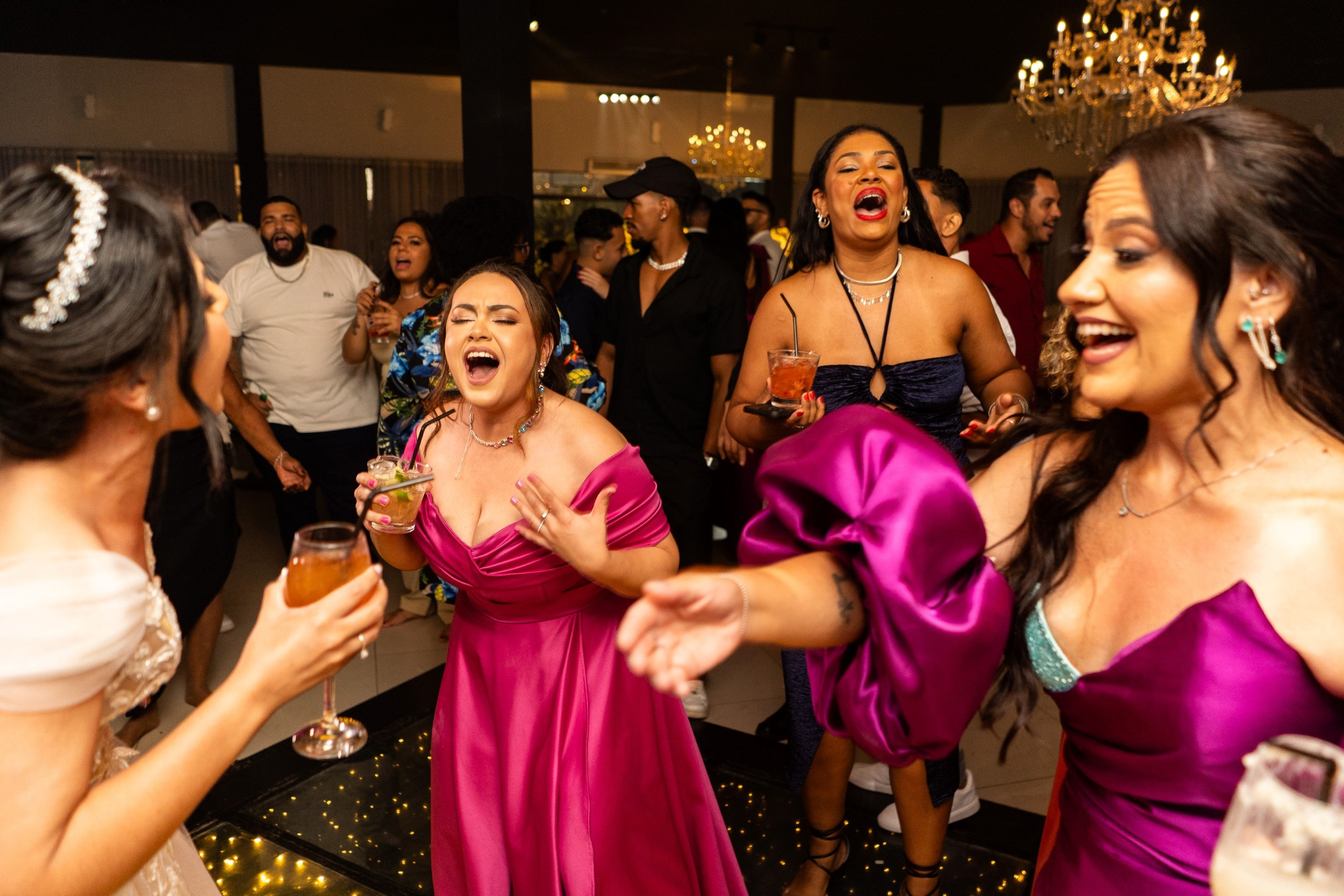 Casamento Aliriane e Willian — Novo Horizonte. Fotógrafo de casamento e Filmmaker de casamento