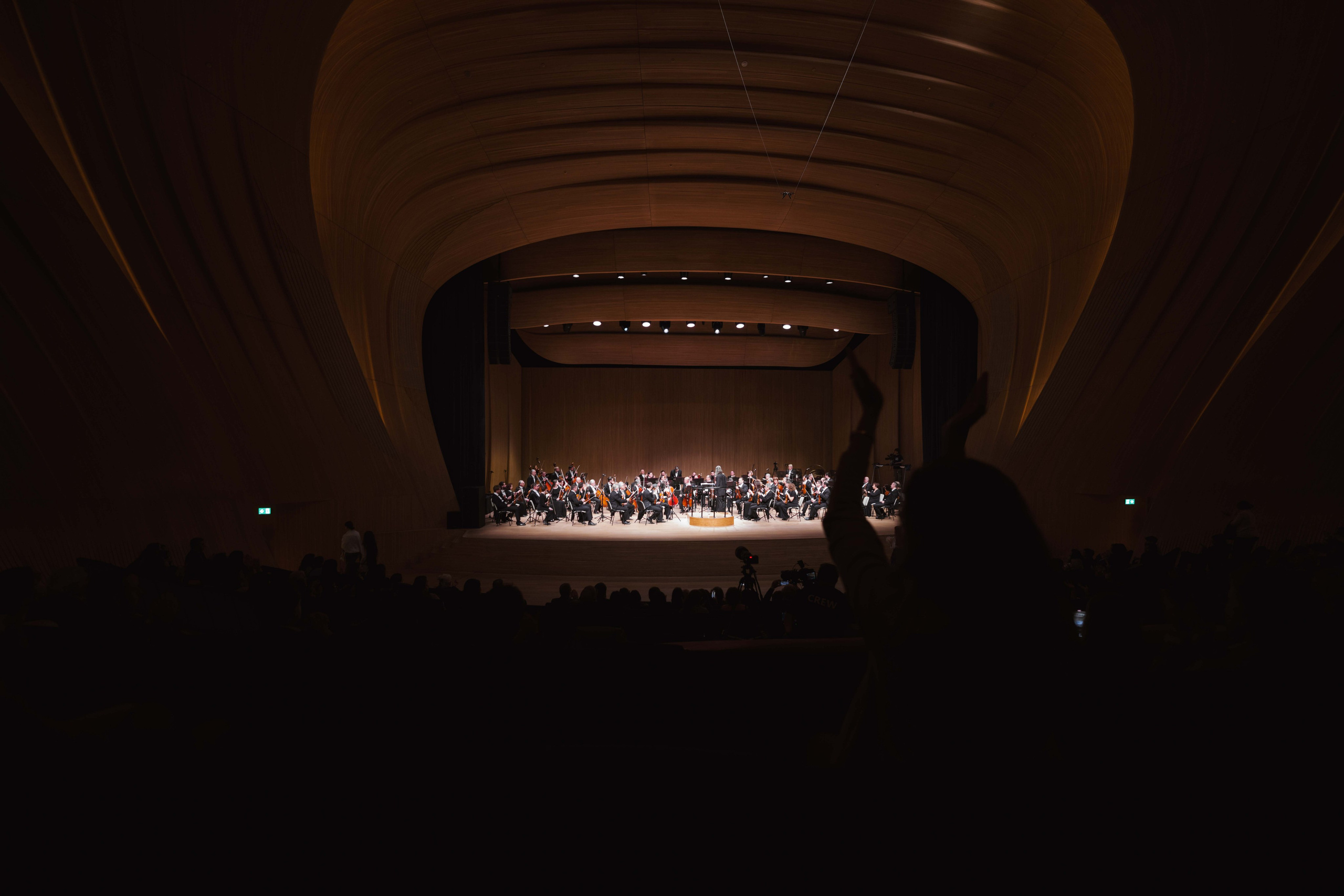 The Tchaikovsky Academic Grand Symphony Orchestra in Baku. Wedding&Event photographer Ismail Rzayev in Baku