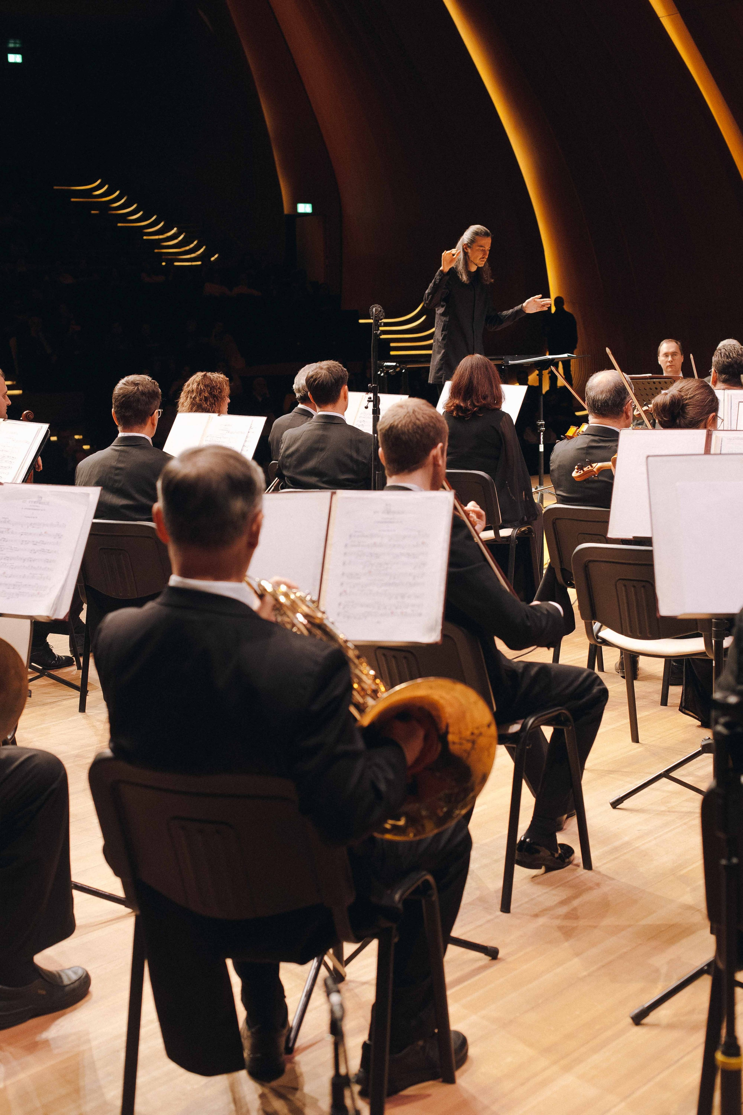 The Tchaikovsky Academic Grand Symphony Orchestra in Baku. Wedding&Event photographer Ismail Rzayev in Baku