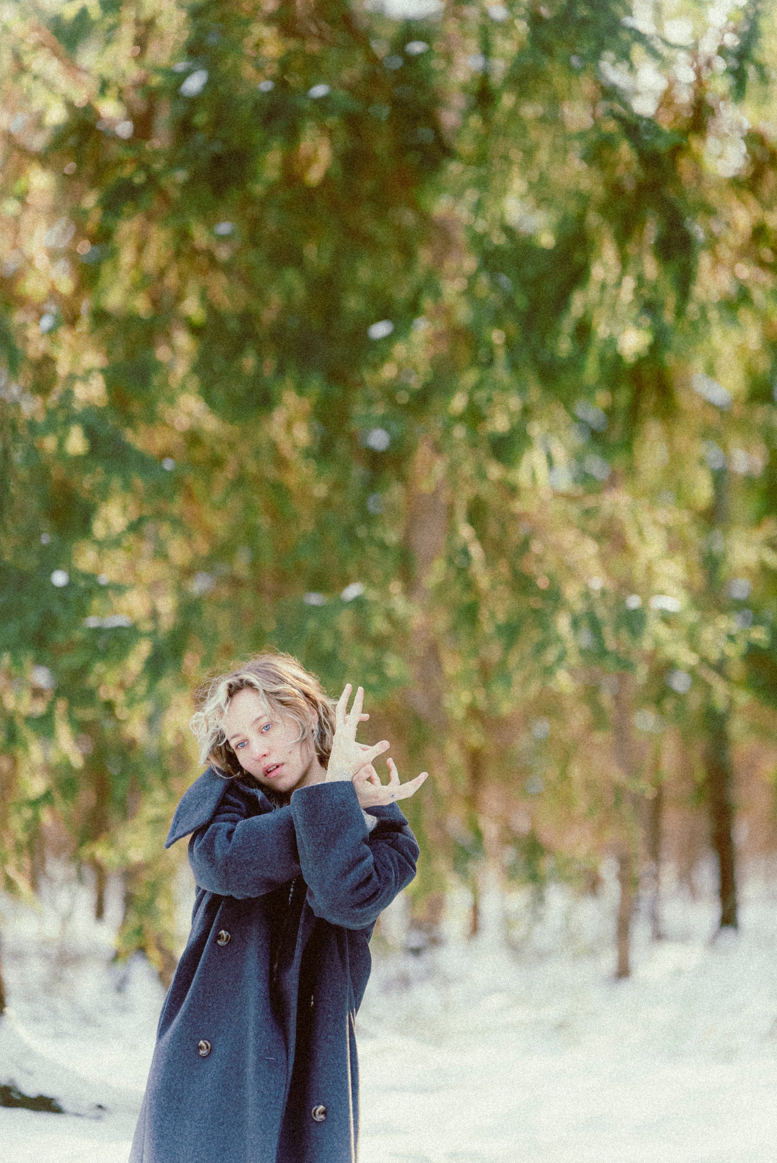 2025. Стрит-фотография, полная абсурда, идиотизма и красоты