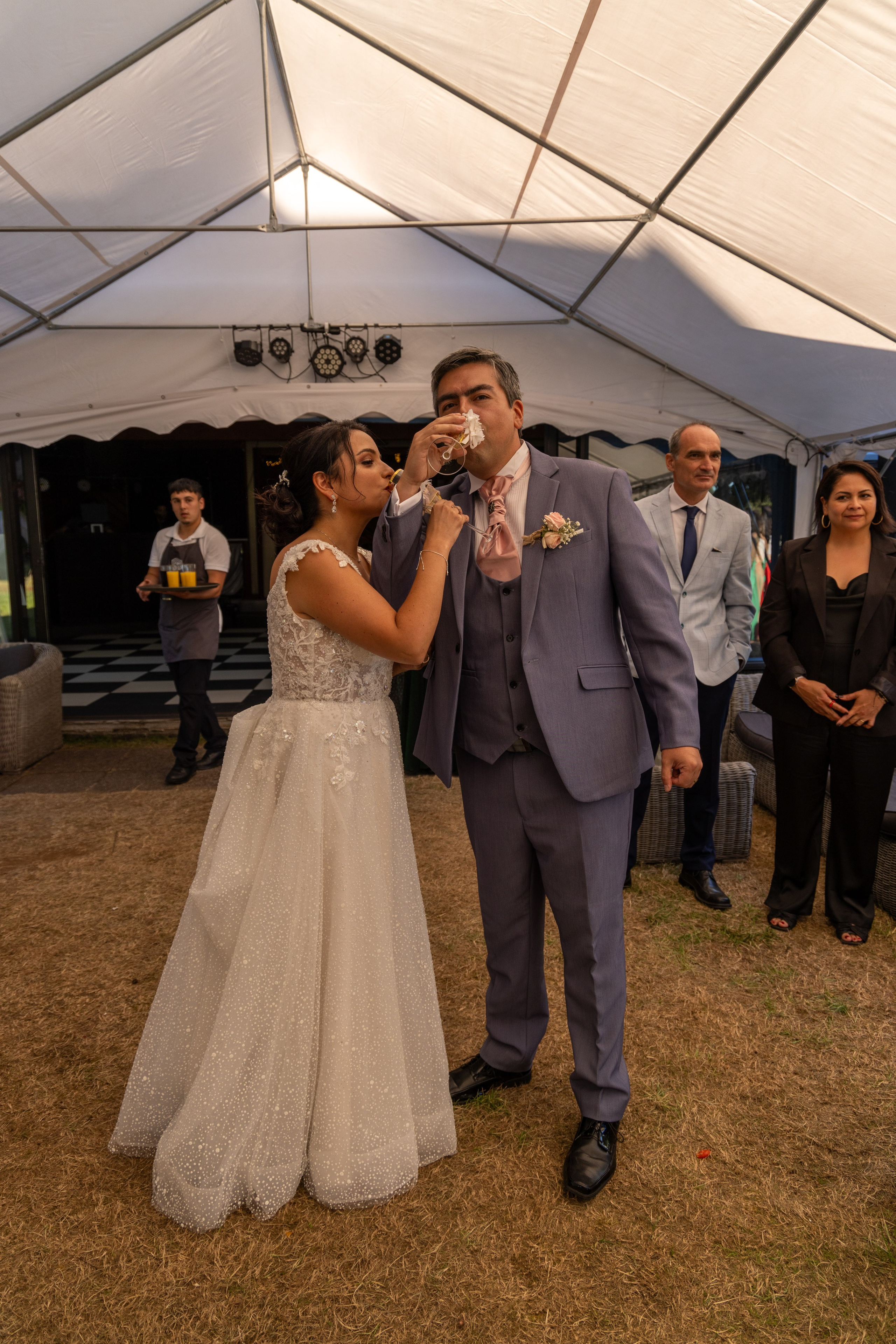 Katherin y Daniel. Dinka & Emilio - El arte de preservar lo que no se repite