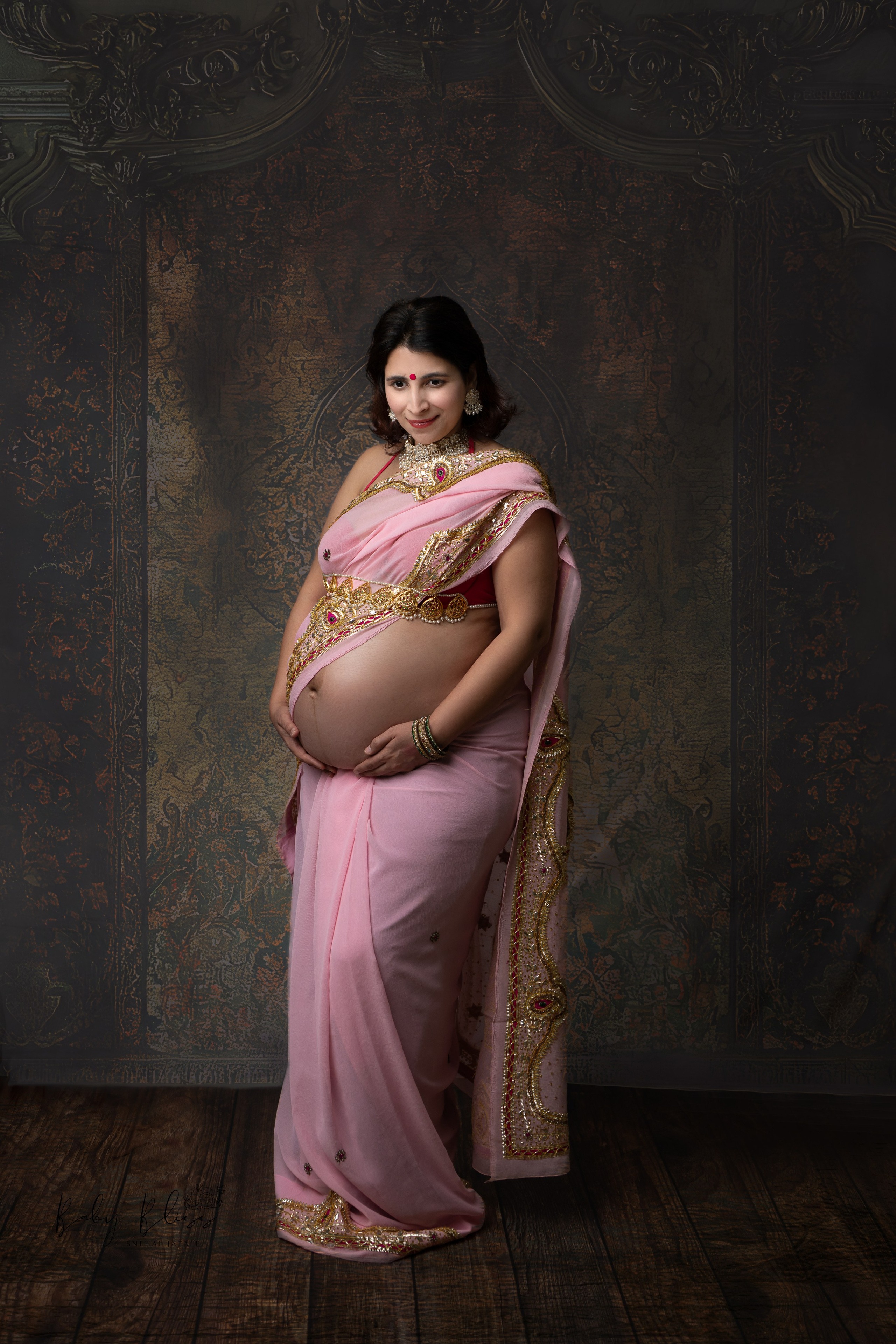 Maternity photoshoot in Doha, Qatar. pregnancy photo-session in Doha, Qatar. Newborn photo session in Doha Qatar, baby, sitter, cake smash, pre-birthday, maternity, family photographer in Doha, Qatar