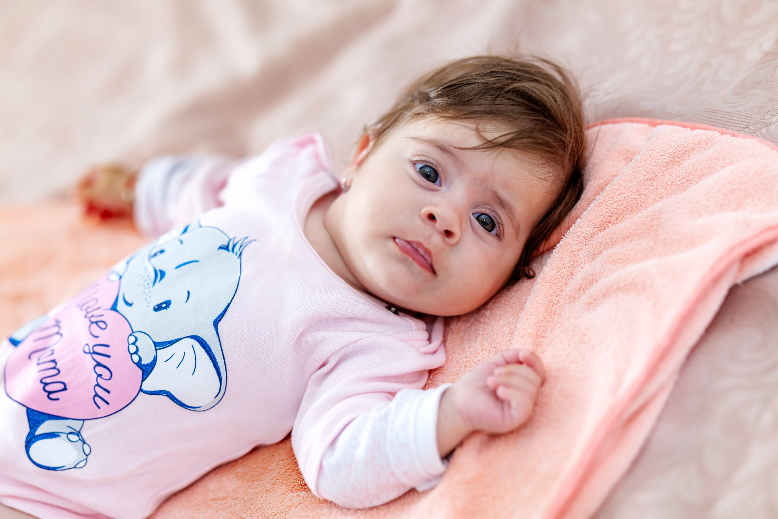 Iris Stefania. Moments By Gub