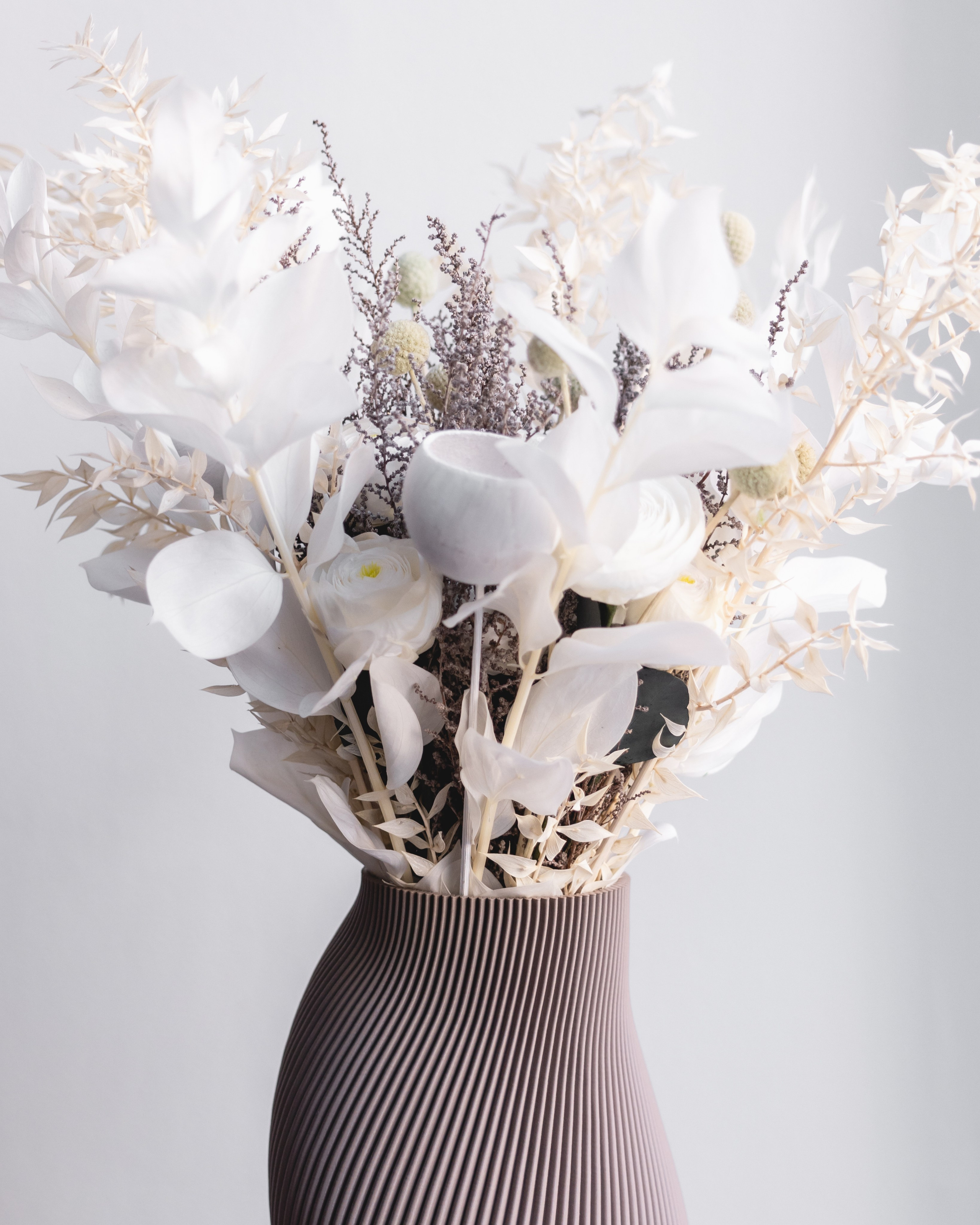 Wow blomster. Professional wedding photographer in Copenhagen, Denmark — Julia Byron