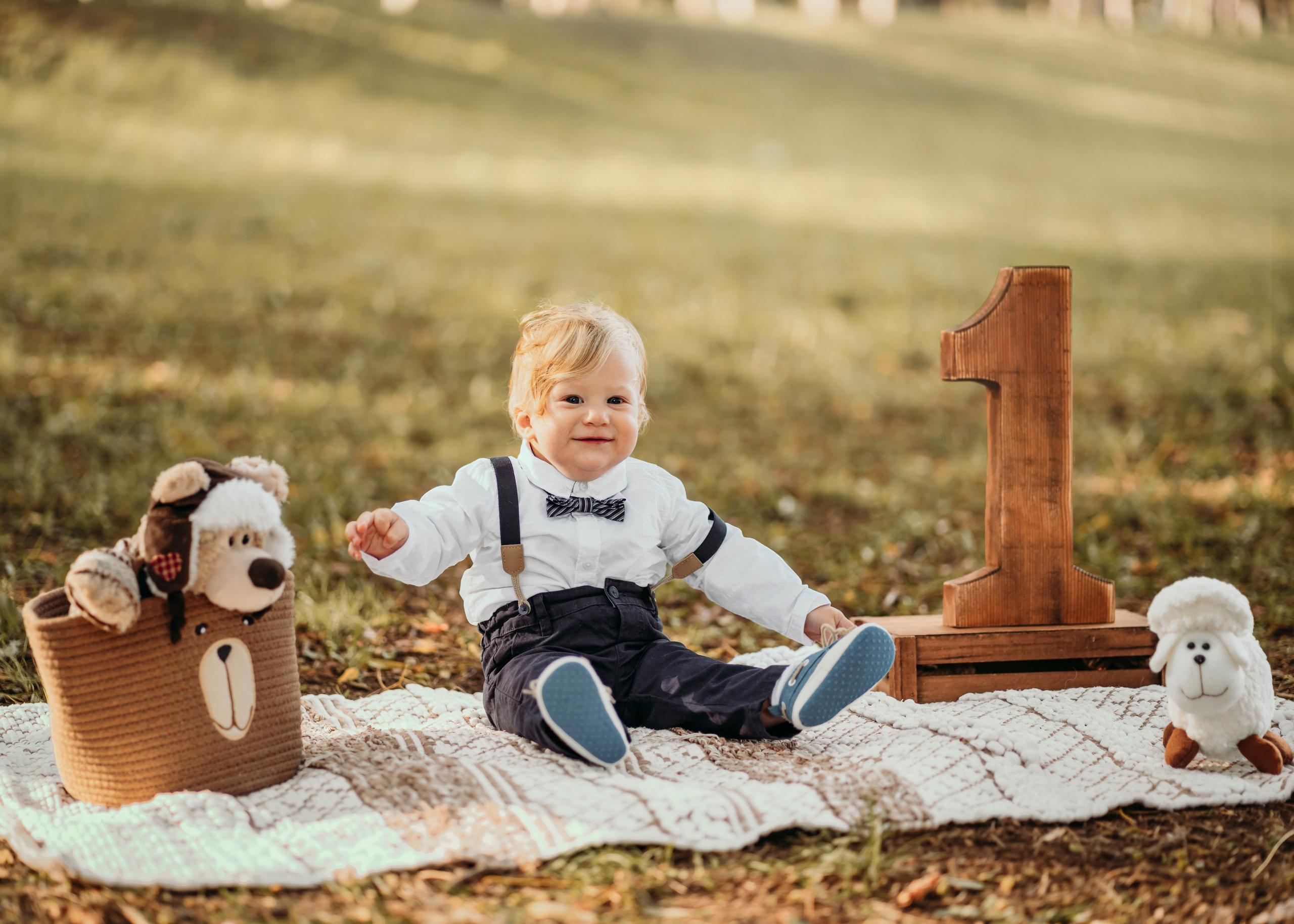 FOTOGRAFISANJE U PRIRODI. DEČIJI FOTOGRAF BEOGRAD|NOVOGODISNJE FOTOGRAFISANJE|CAKE SMASH