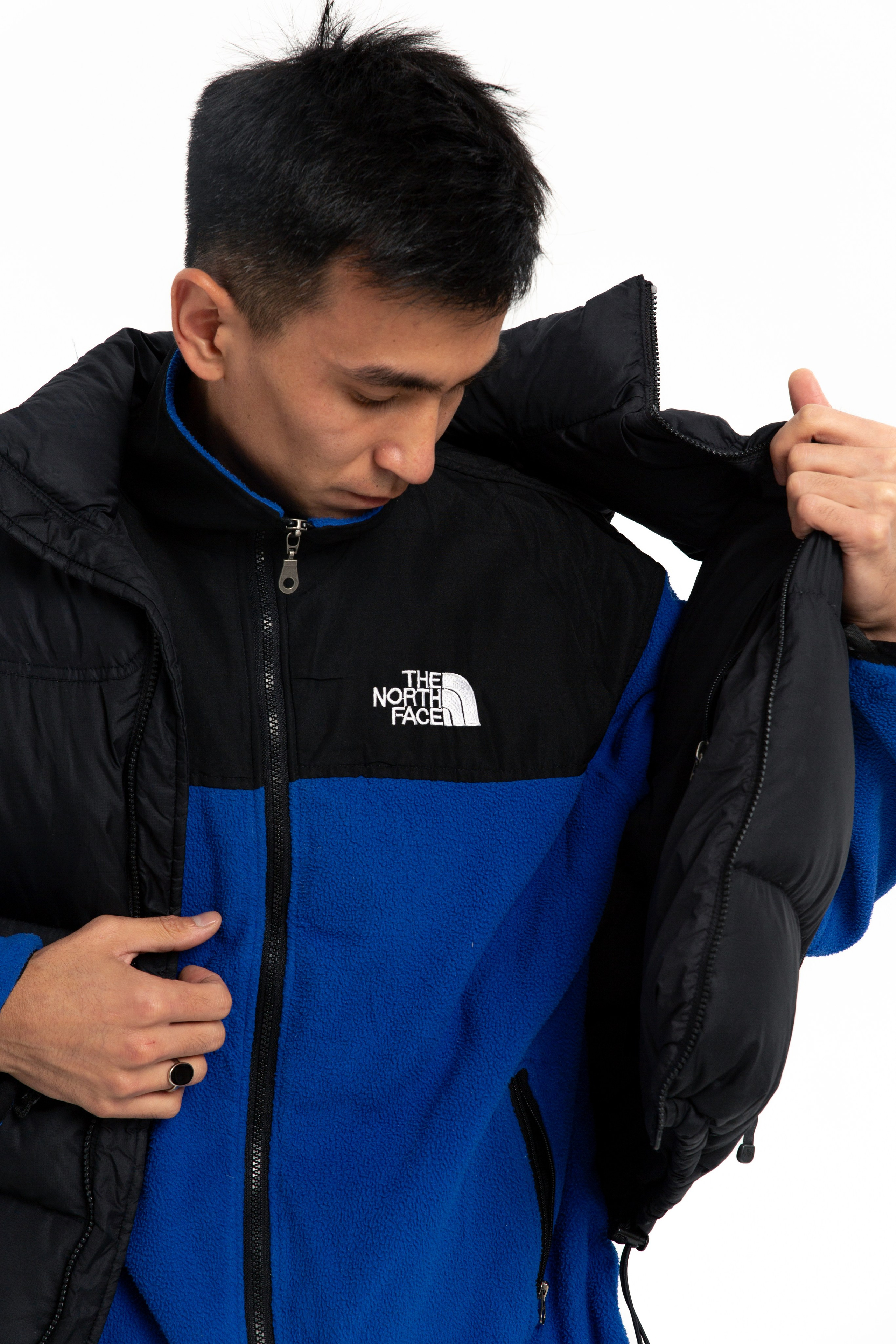 Davran. Thrift shop. Photographer Vladmir Gladkov