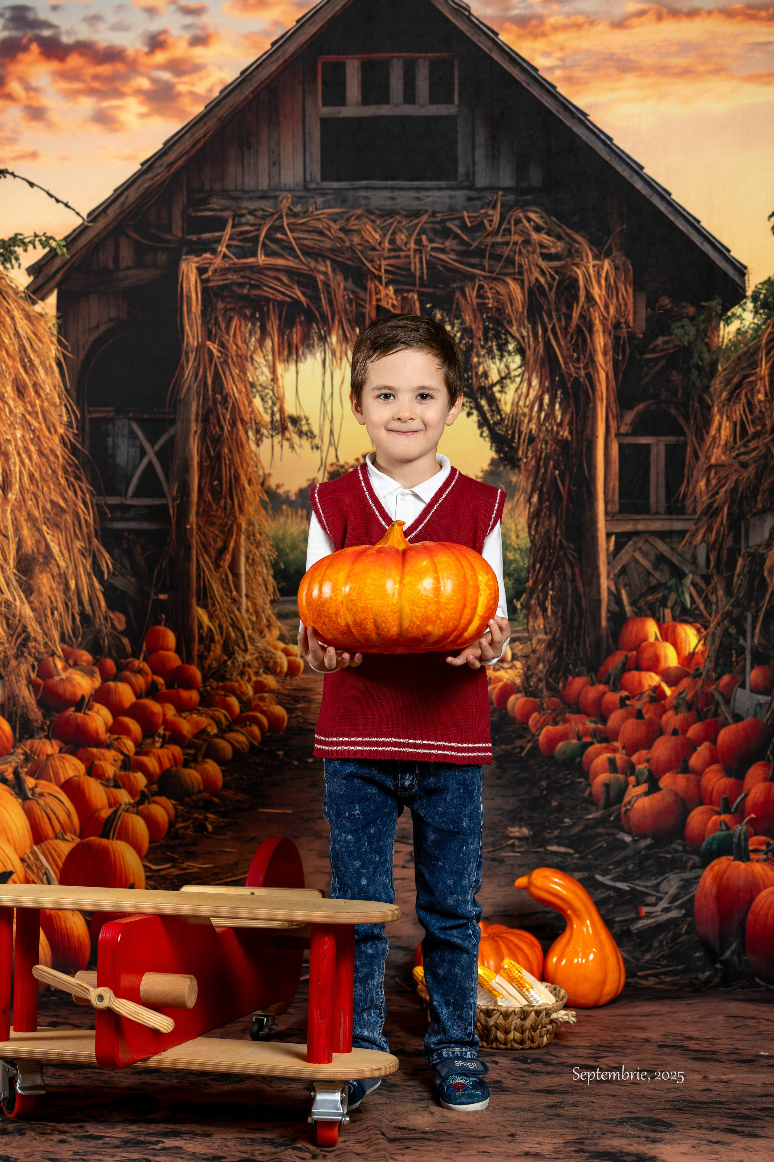 Recenzii. Albume de absolvire: gradinita, gimnaziu, liceu. Venete in Moldova