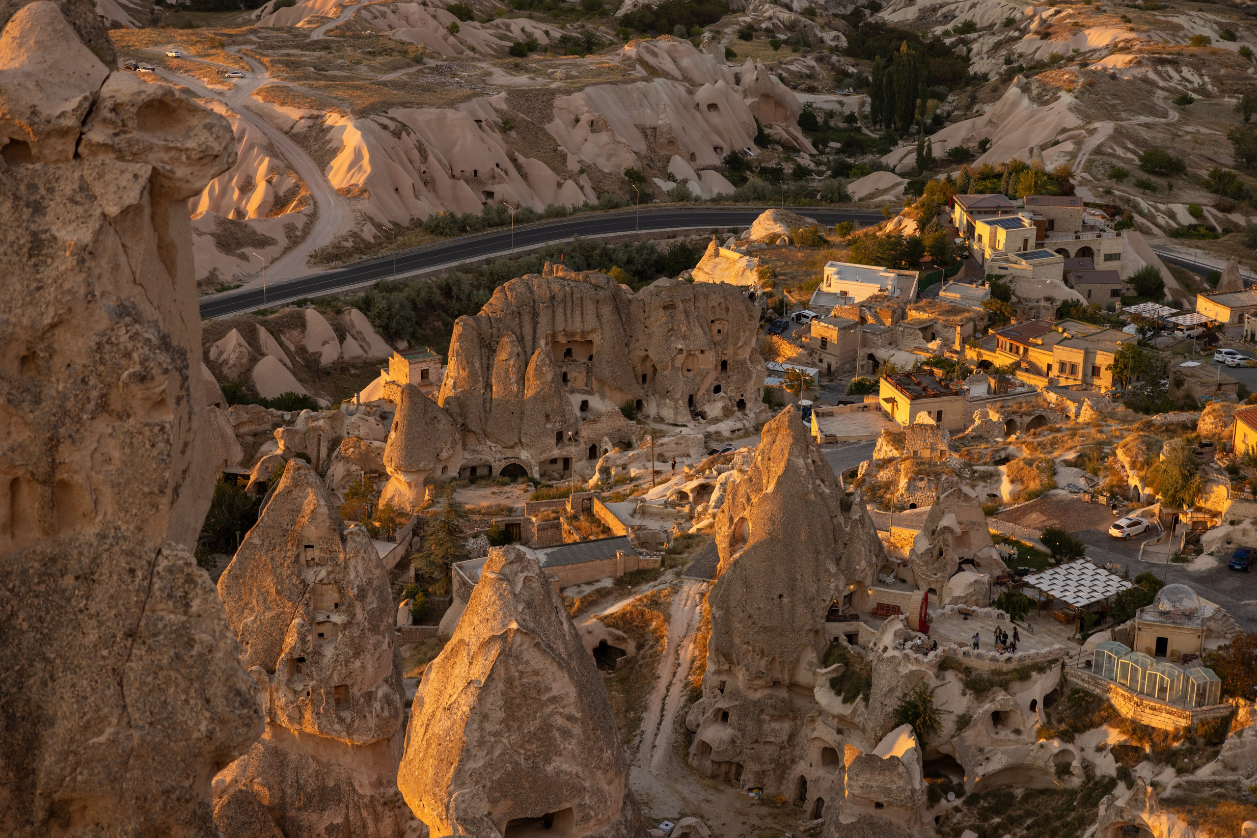 Top Must-Visit Locations in Cappadocia – Unveil the Region’s Hidden Gems. Your Guide to Cappadocia: Private Tours, Scenic Routes, Hot Air Balloon Rides, and More Adventures