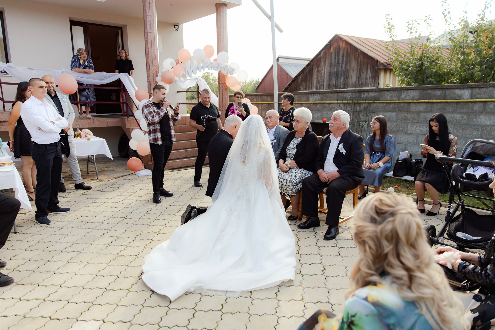 Mihai & Oana. Servicii foto-video profesionale, pentru momente de neuitat
