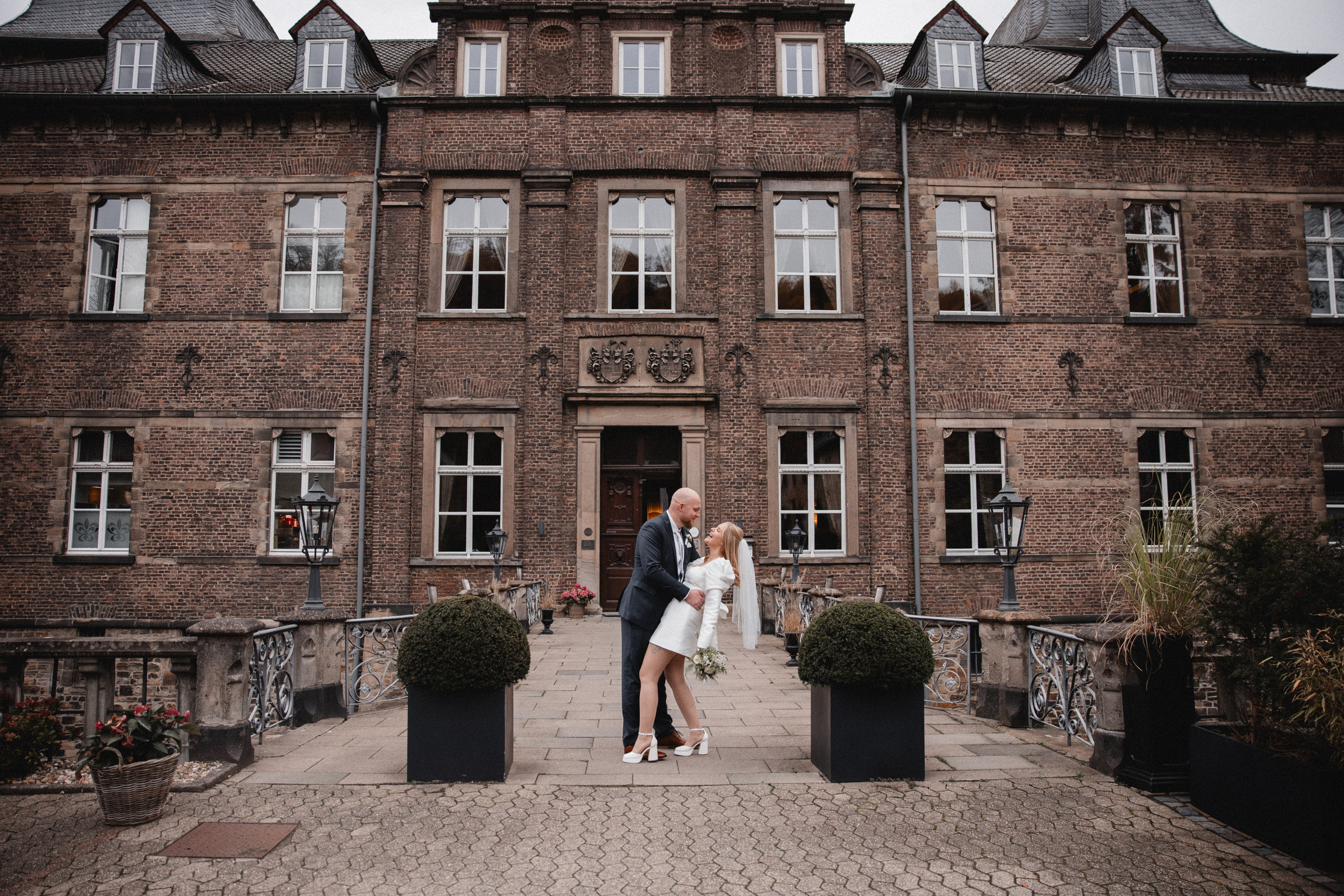 Louisa & Niklas | Schlosshotel Hugenpoet. Photographer in Bochum Dolia Halyna
