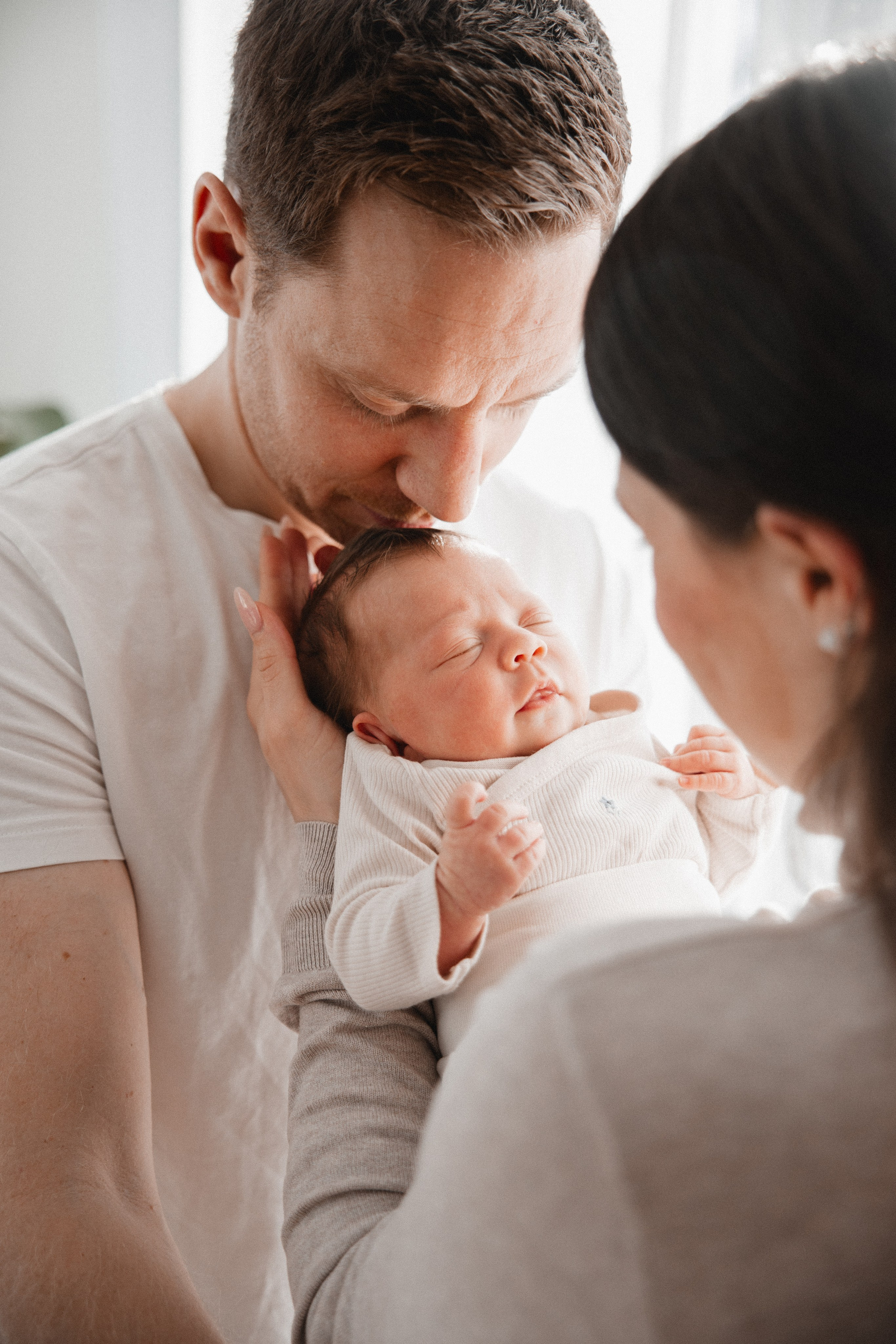 Neugeborenenfotos Zuhause. Hochzeitsfotografie |Hochzeitsfotograf Bochum | Hochzeitsfotograf Dortmund | Hochzeitsfotograf Essen | Hochzeitsfotograf Ruhrgebiet