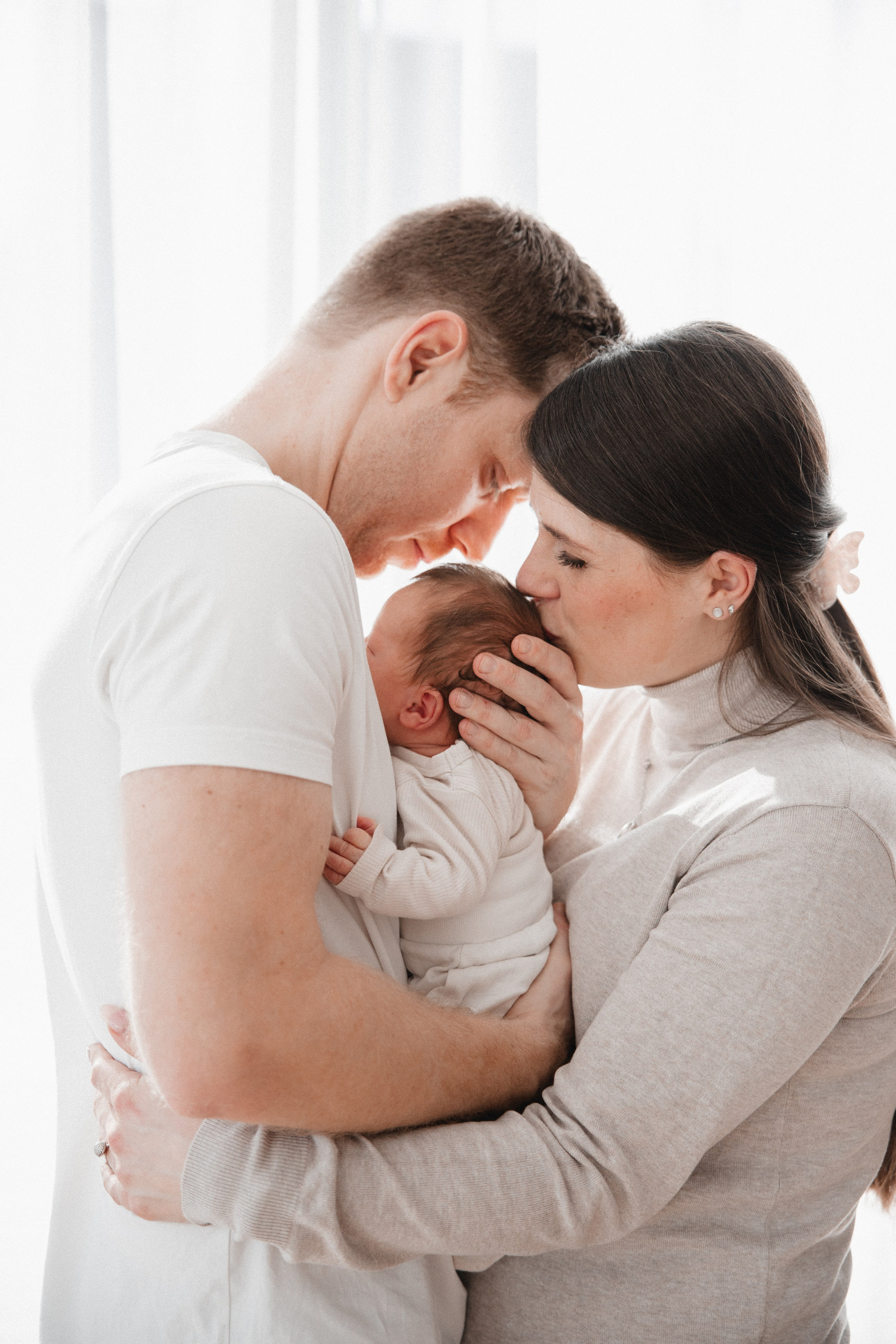 Neugeborenenfotos Zuhause. Hochzeitsfotografie |Hochzeitsfotograf Bochum | Hochzeitsfotograf Dortmund | Hochzeitsfotograf Essen | Hochzeitsfotograf Ruhrgebiet