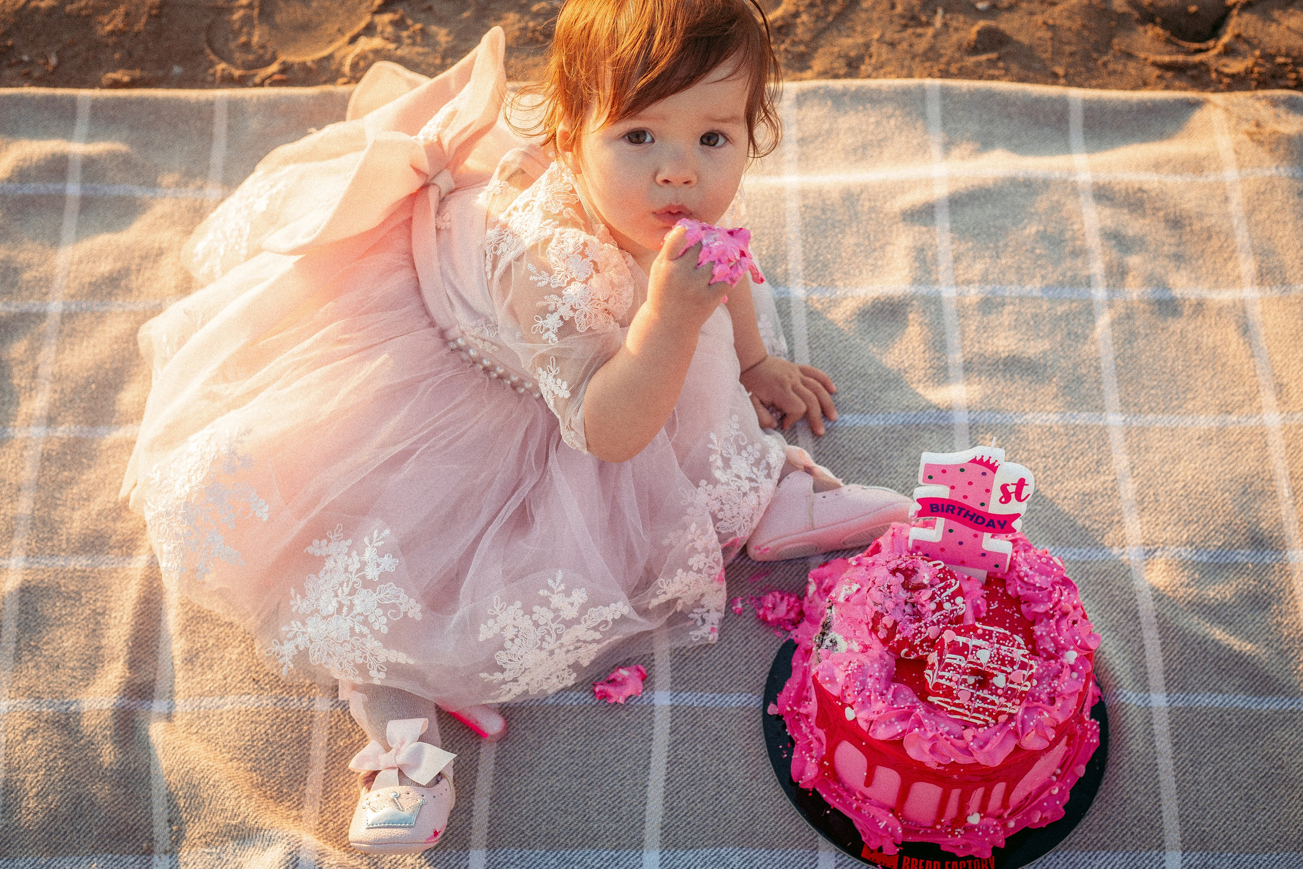 Little Beach Celebration. Family Photographer in Greece