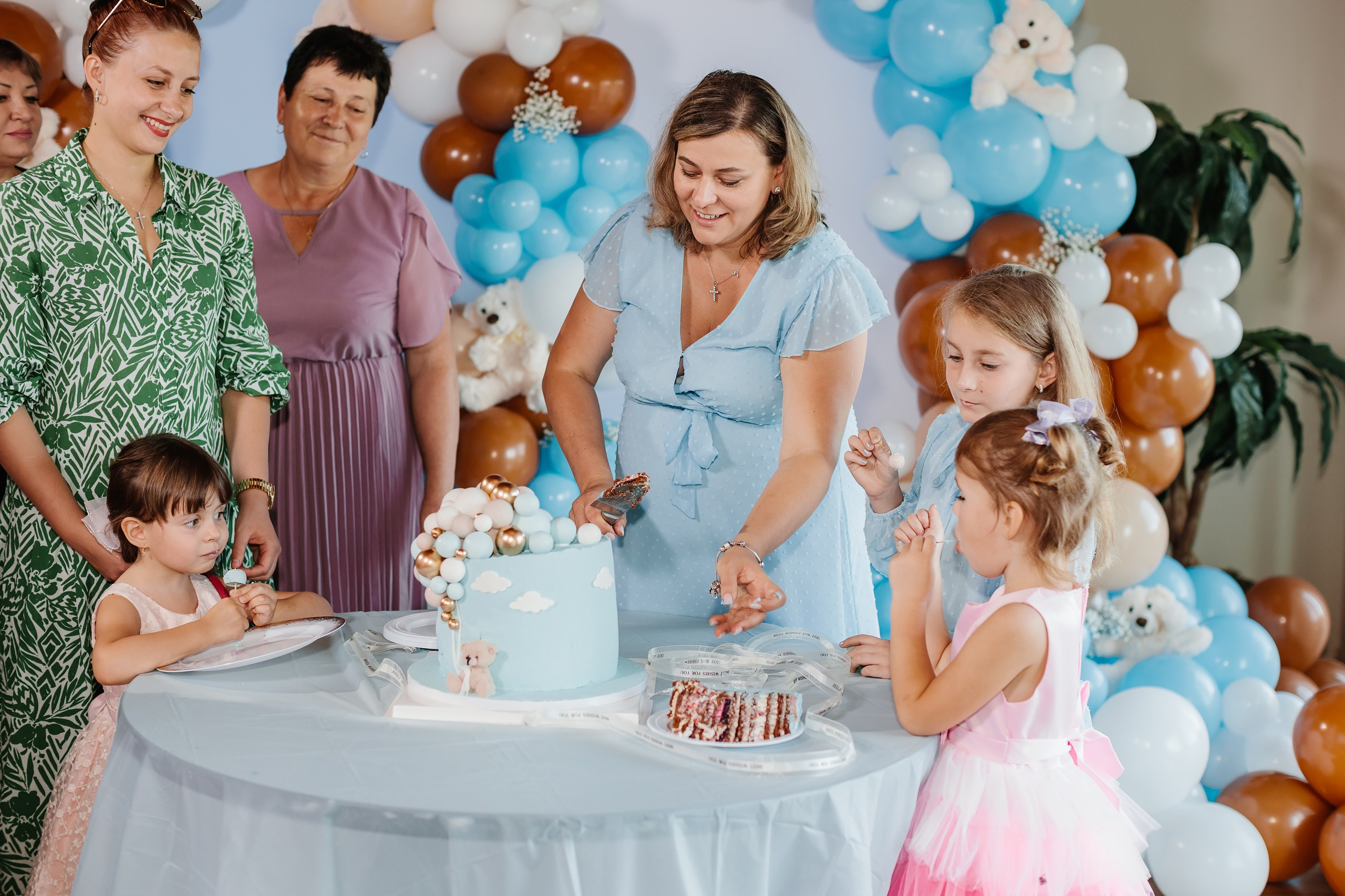 10.01.2022 Baby shower. Wedding family event photographer in Chicago Nick Yushevich