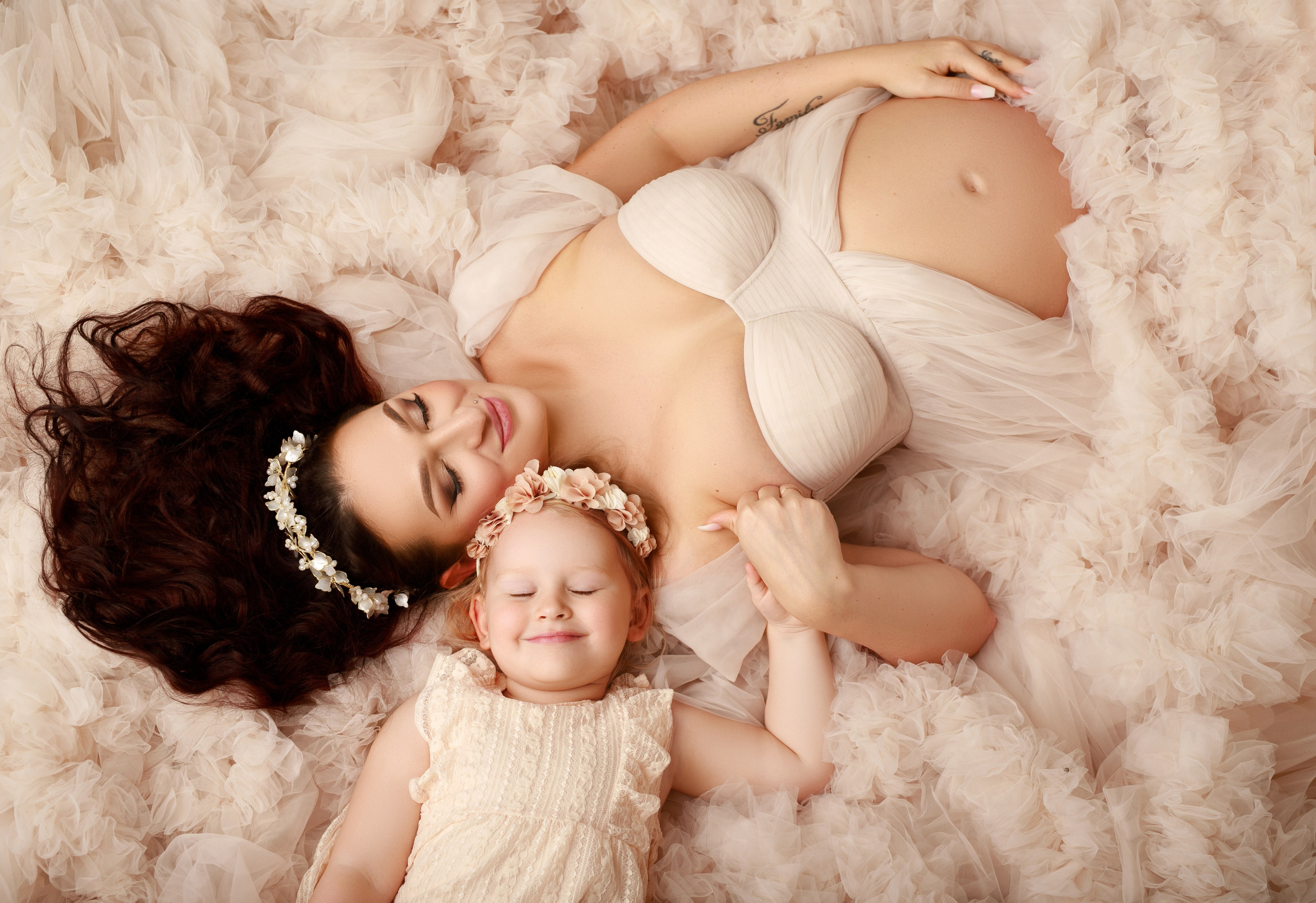 Babybauch. Neugeborenen & Babyfotografie Marina Buch in Wickede Ruhr NRW