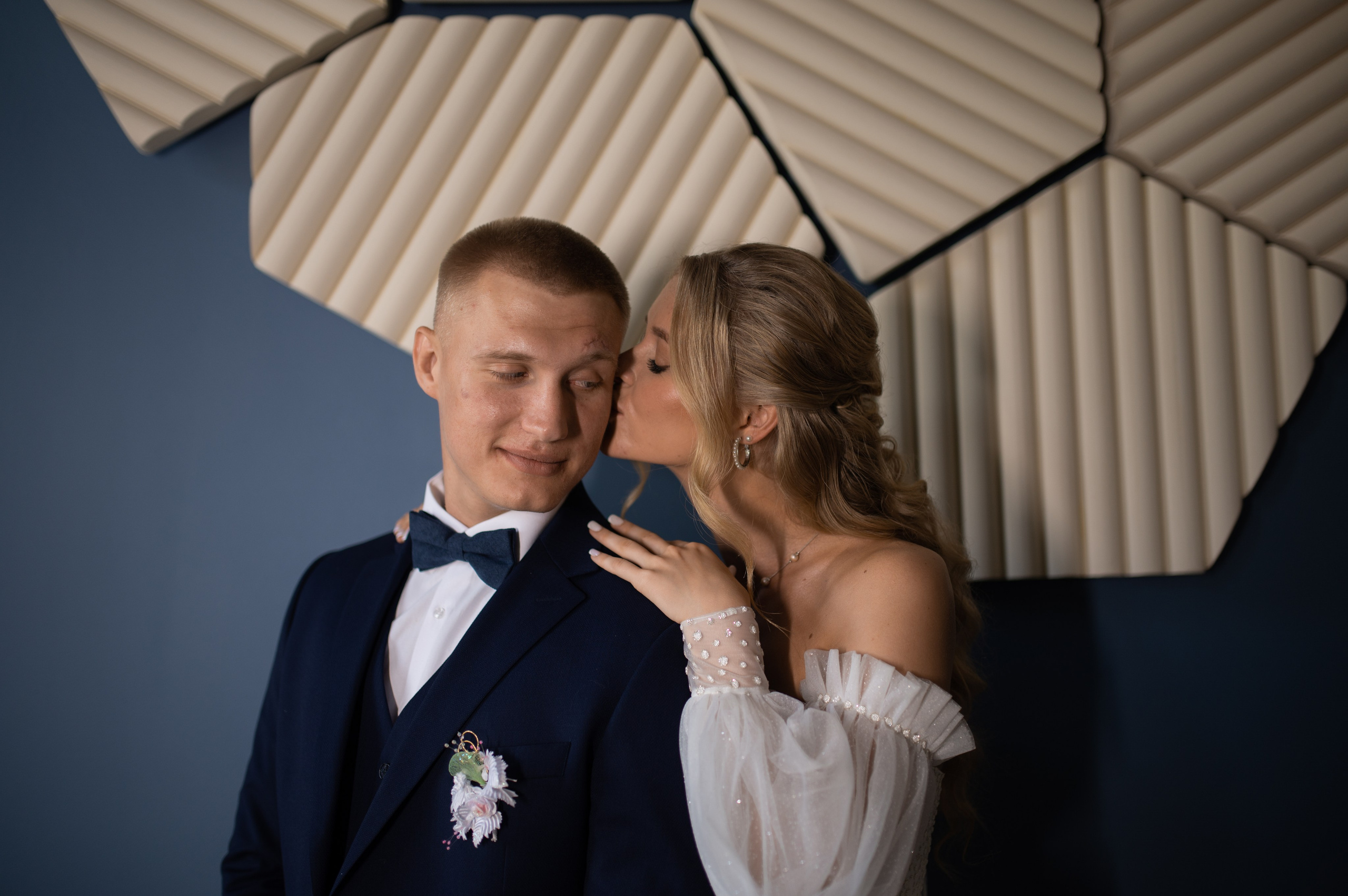 STOP! Wait a minute. Wedding and commercial photographer