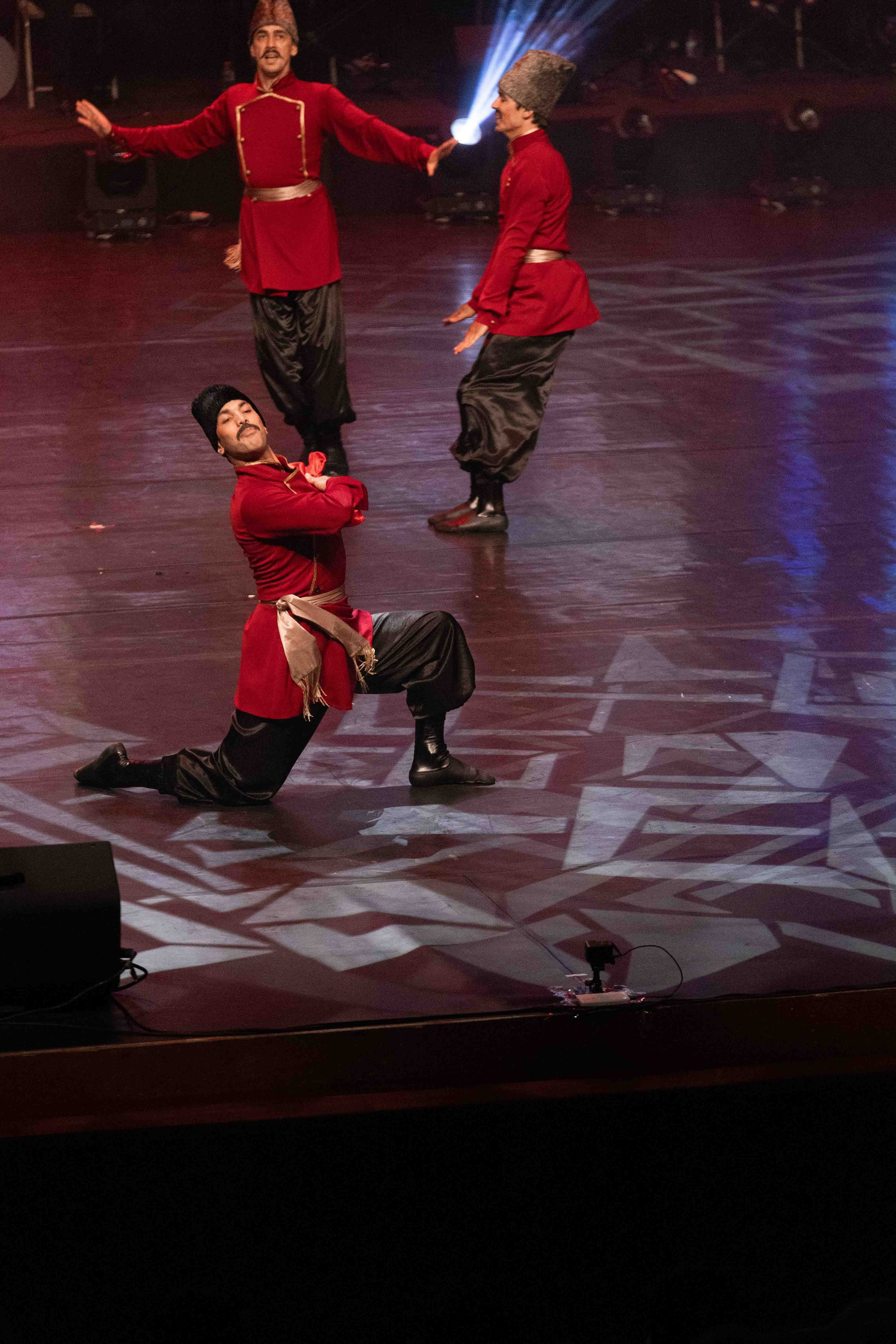 STATE DANCE ENSEMBLE. Wedding&Event photographer Ismail Rzayev in Baku