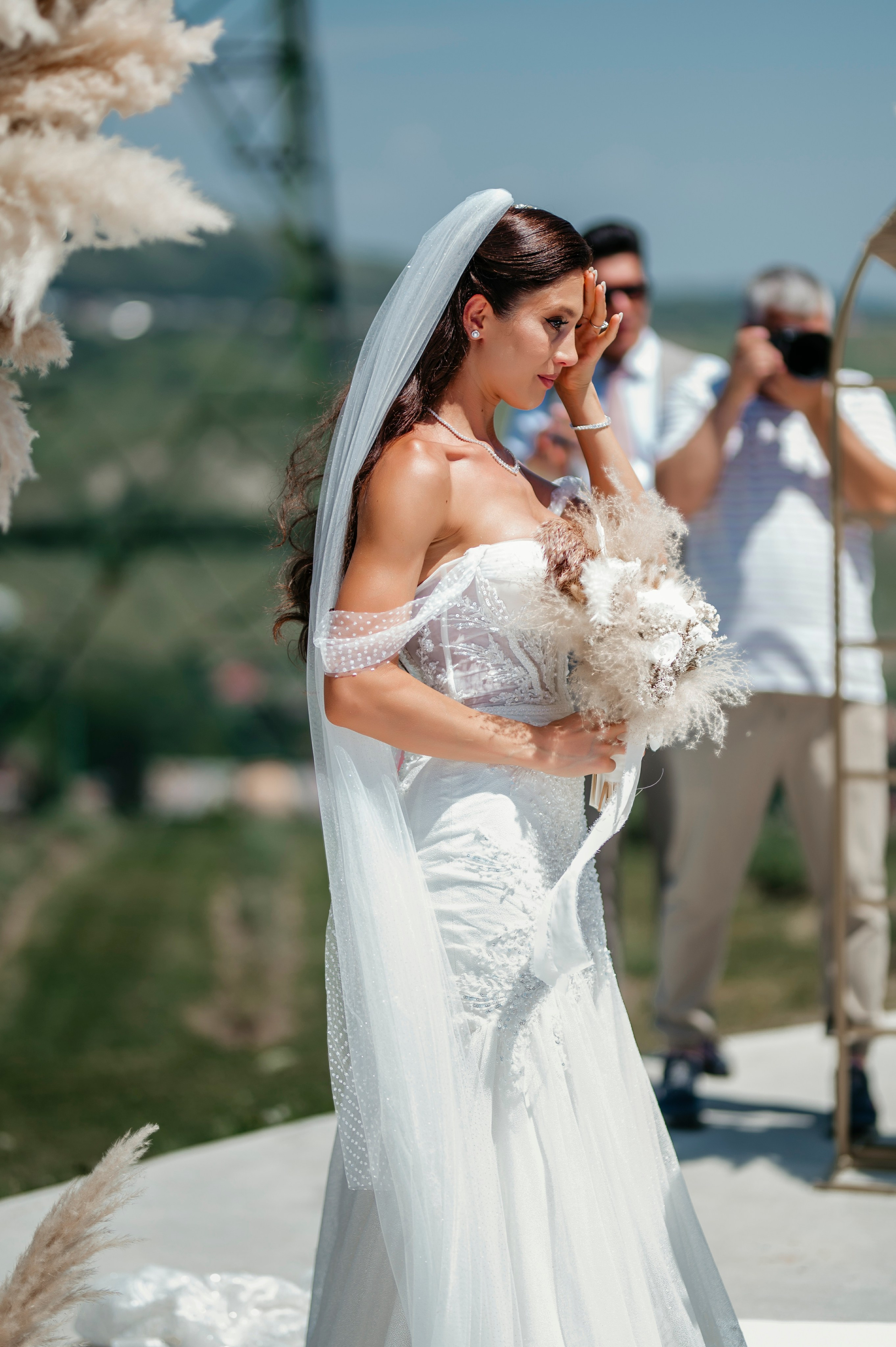 Larisa & Cosmin. Fotograf si Videograf | Nuntă-Botez