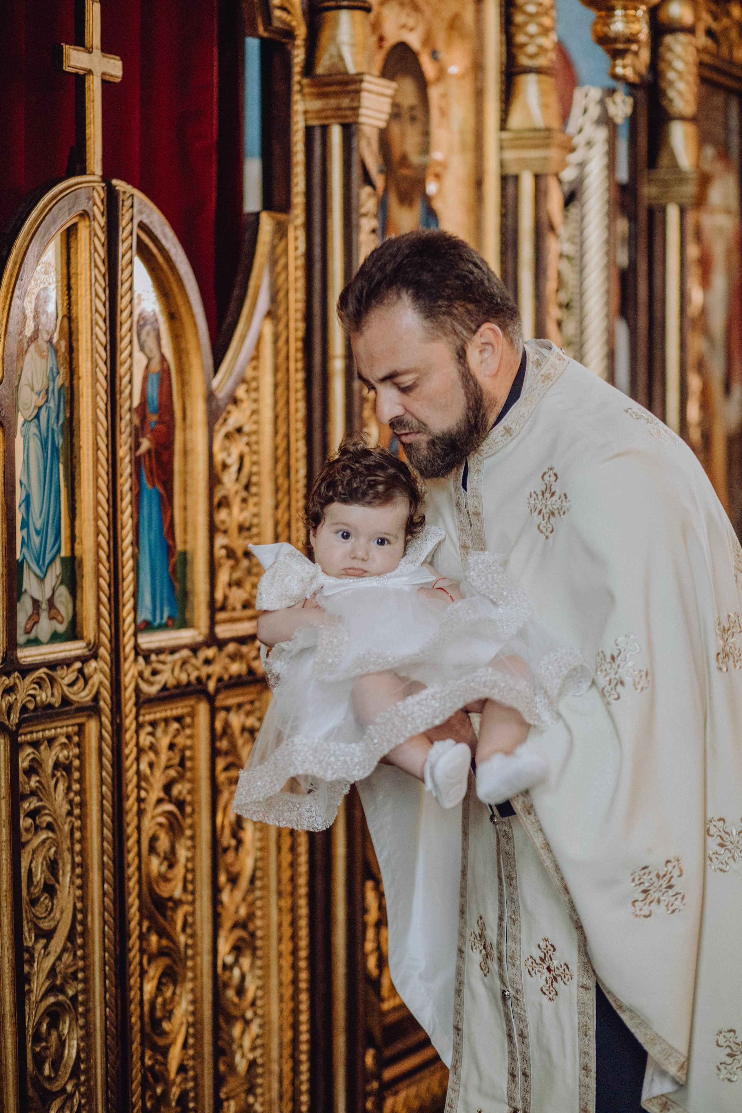 Zaira. Wedding & couple photographer from Romania Rut Vetan