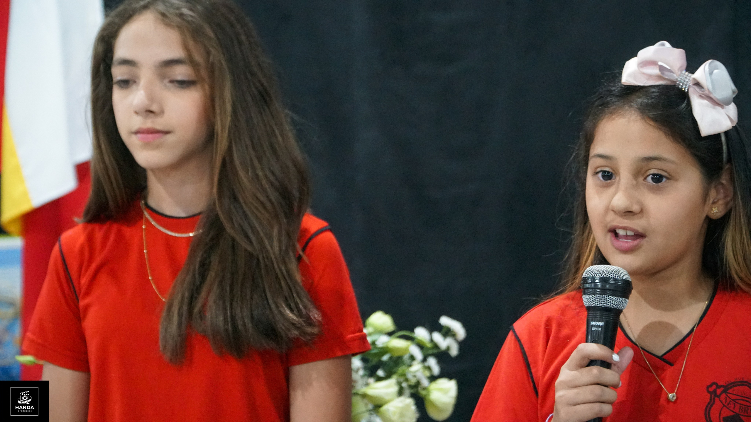 Noite autógrafos colégio Aurélio Buarque de Holanda. Handa Produções