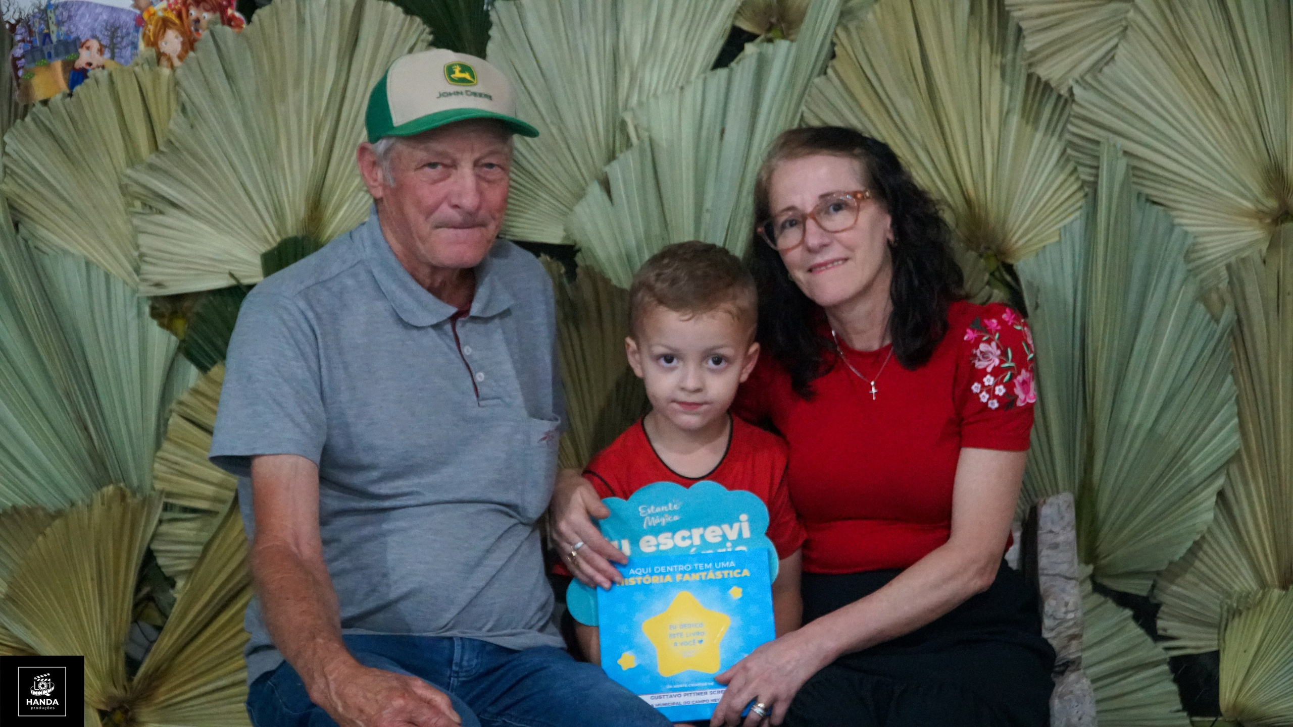 Noite autógrafos colégio Aurélio Buarque de Holanda. Handa Produções